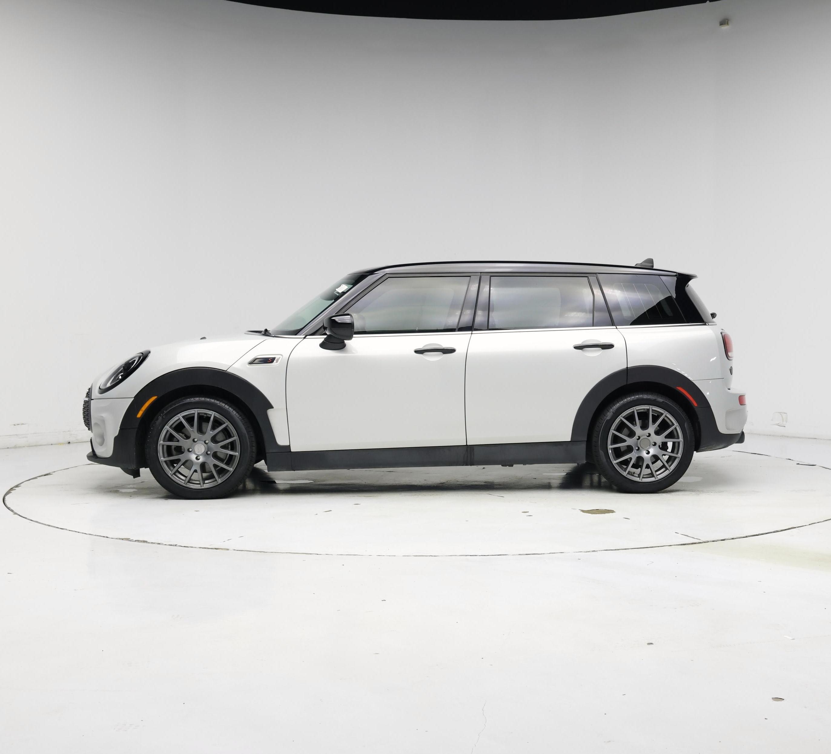 Thumbnail: 2022 MINI Cooper Clubman - 3