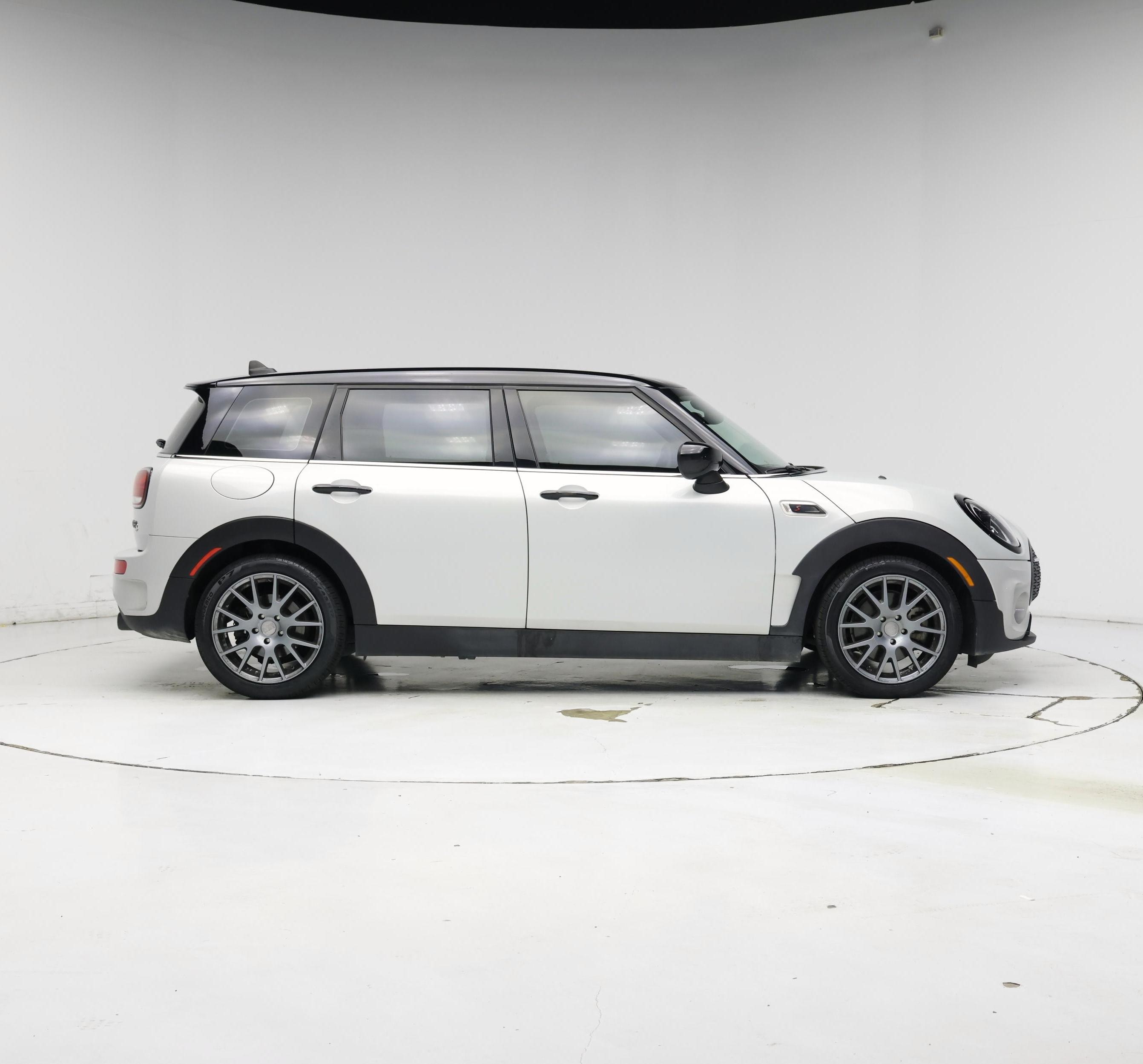 Thumbnail: 2022 MINI Cooper Clubman - 7