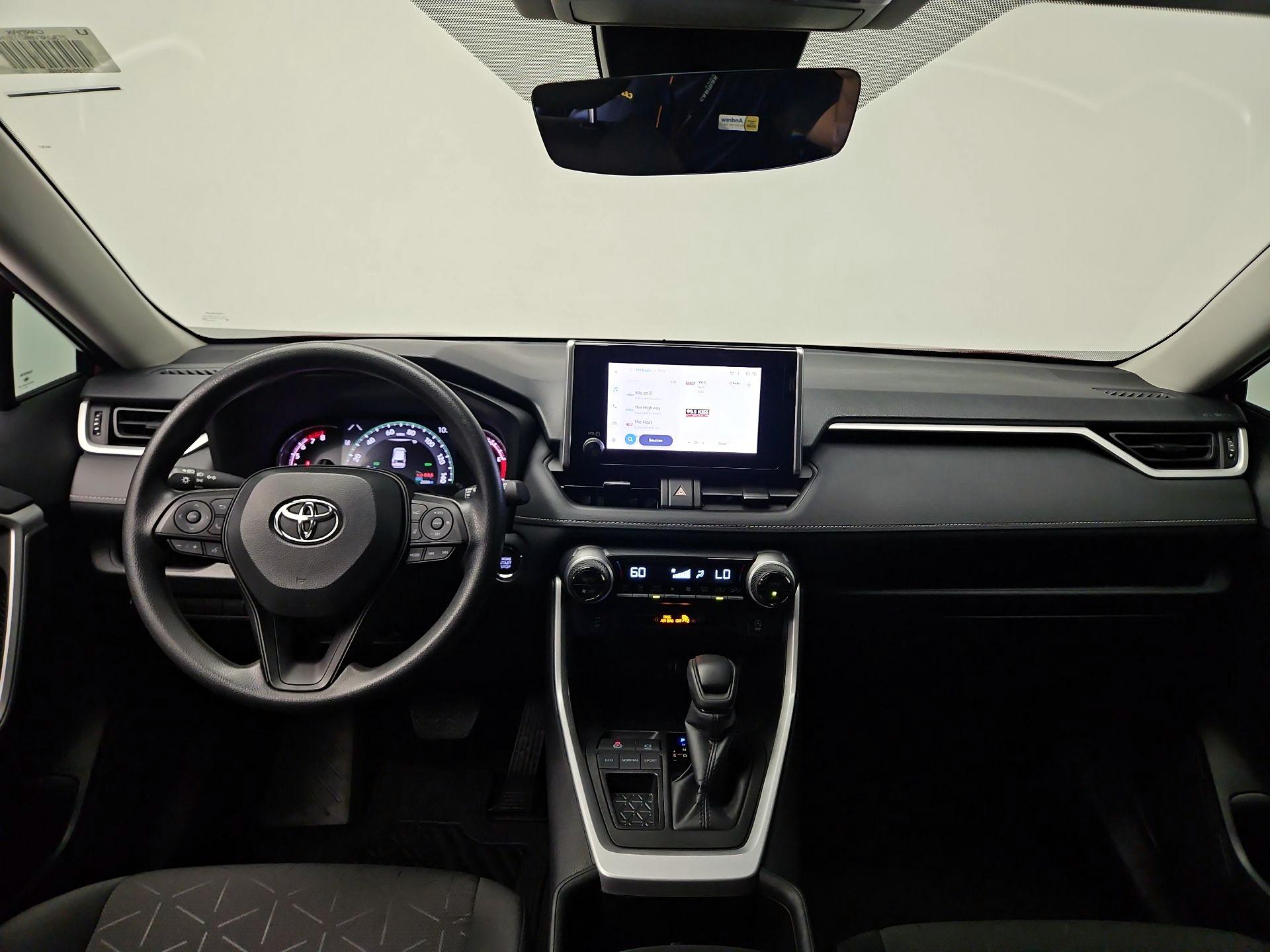 Thumbnail: 2024 Toyota RAV4 - 9