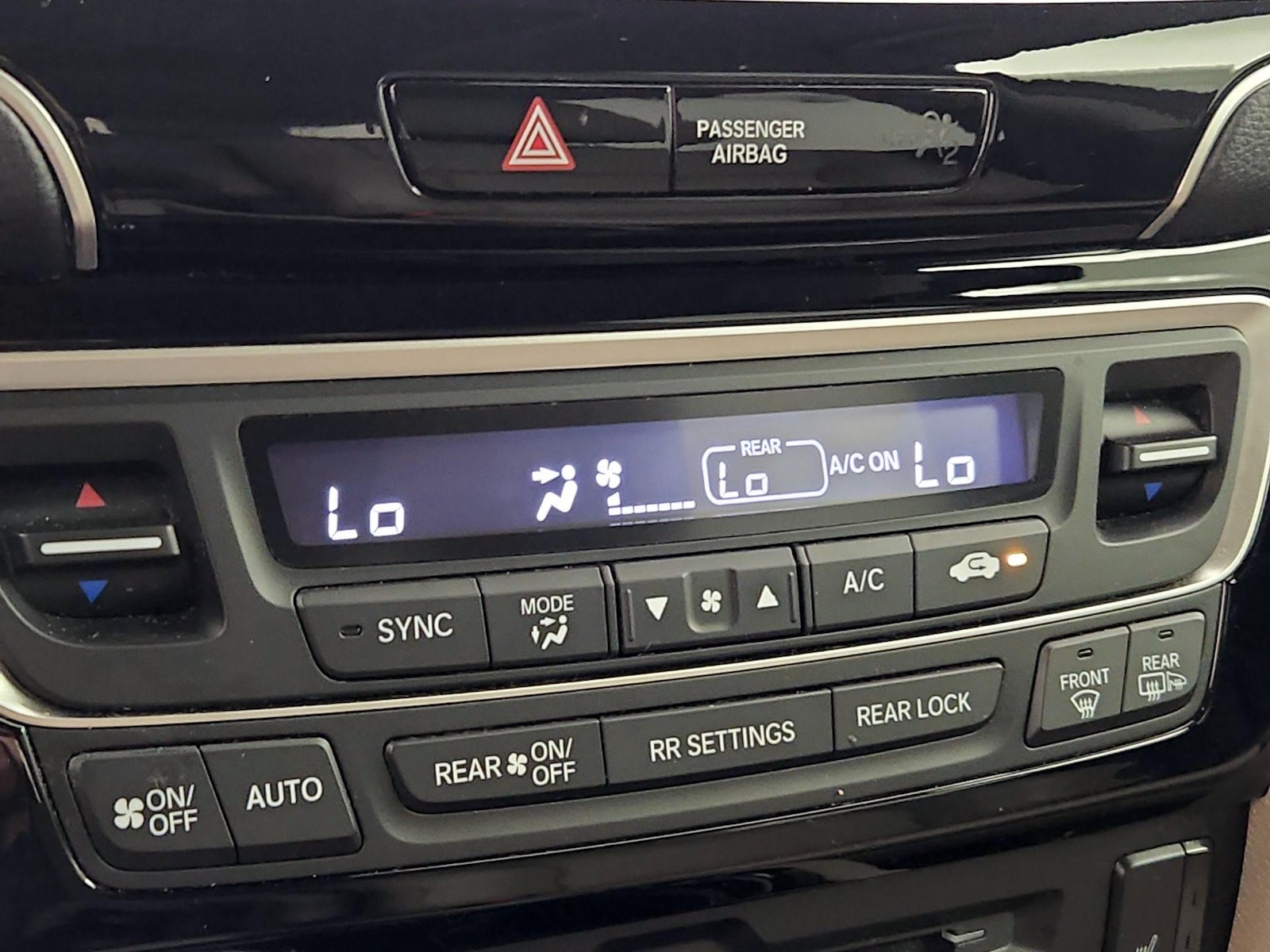2022 Honda Pilot Touring - Photo 18