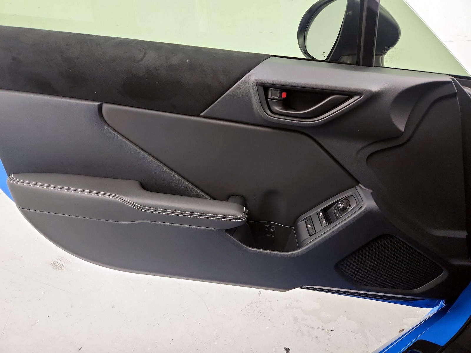 2024 Toyota GR86 Premium - Photo 13