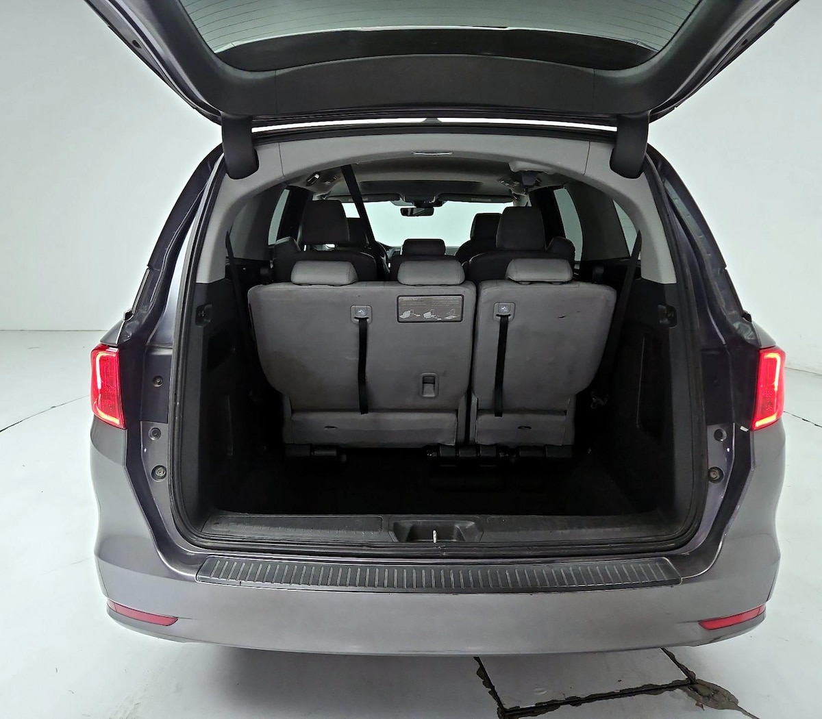 Trunk/Cargo (Seats Up)
