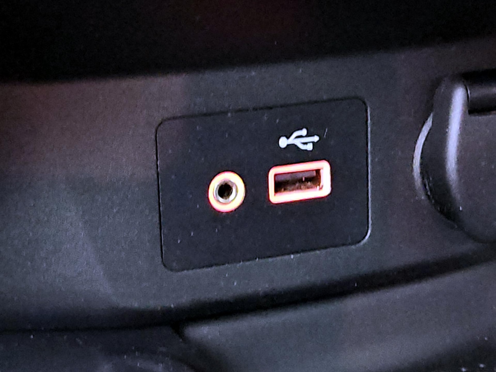 2019 Nissan Rogue SV - Photo 20
