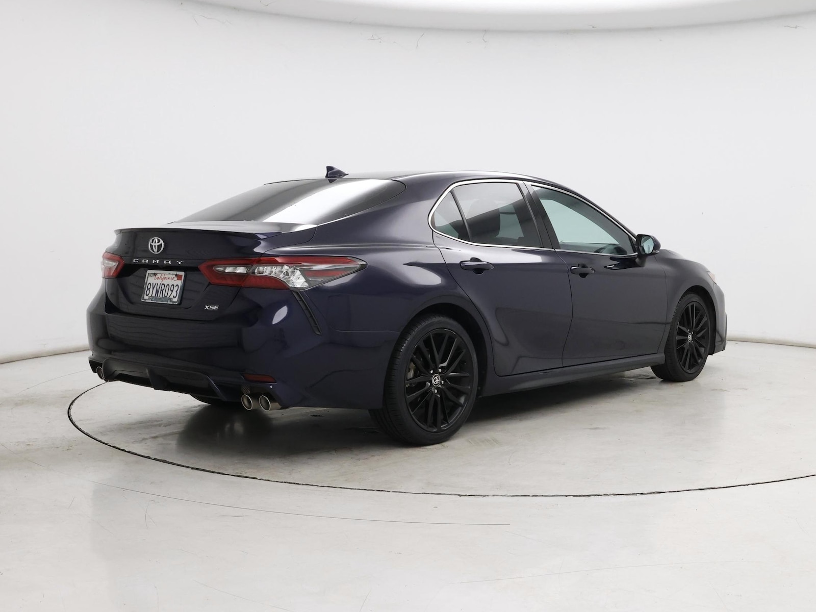 2022 Toyota Camry XSE - Photo 9