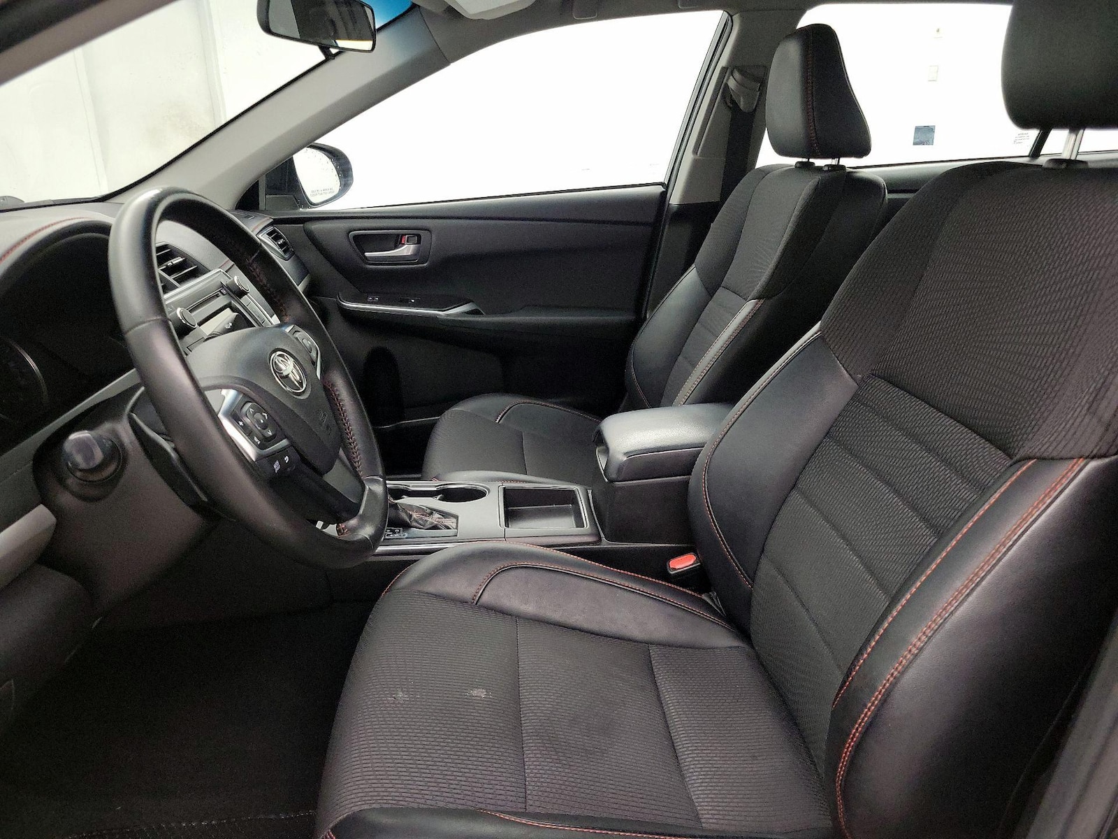 Power Seat(s) & Side Airbags