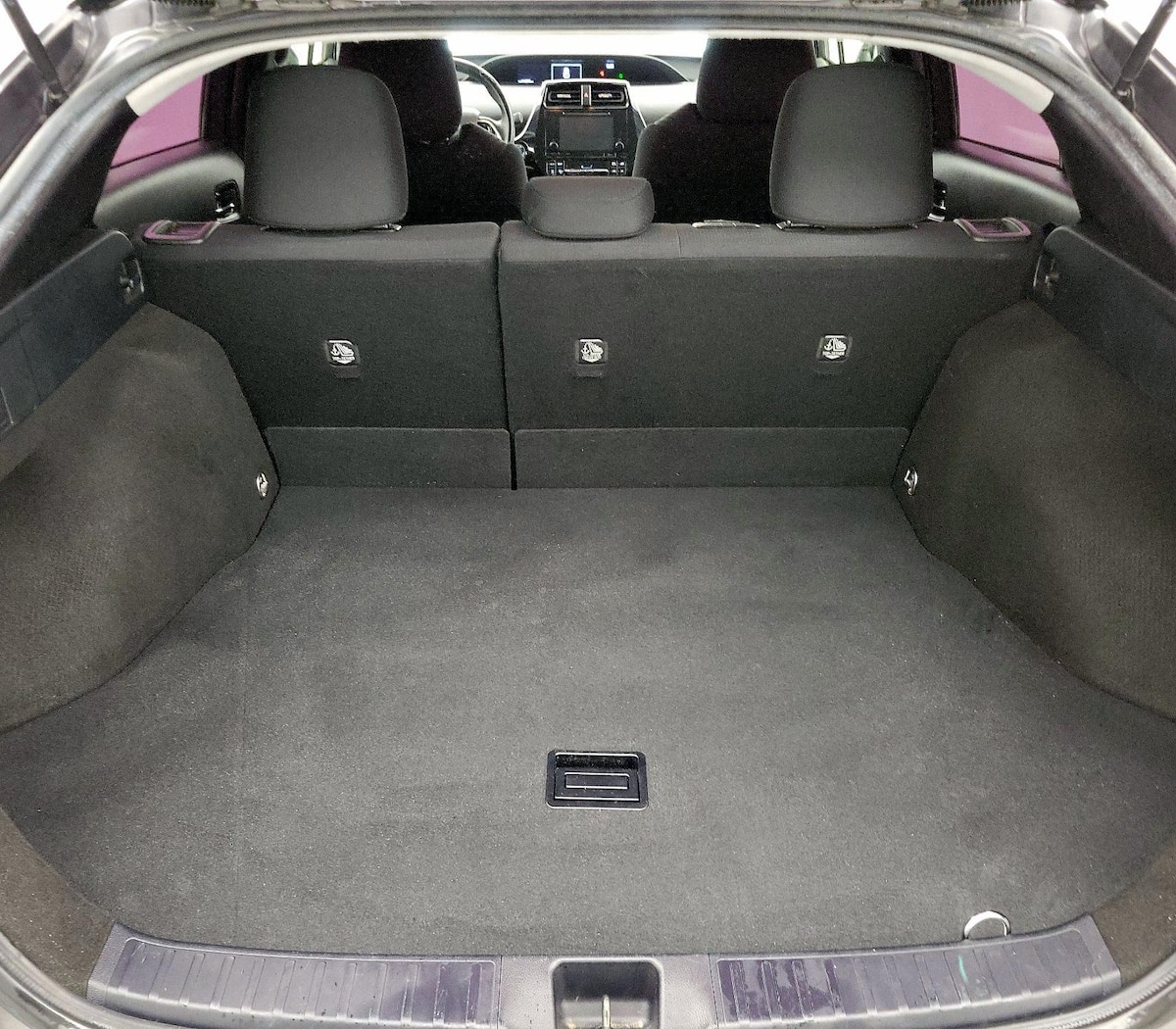Trunk/Cargo (Seats Up)