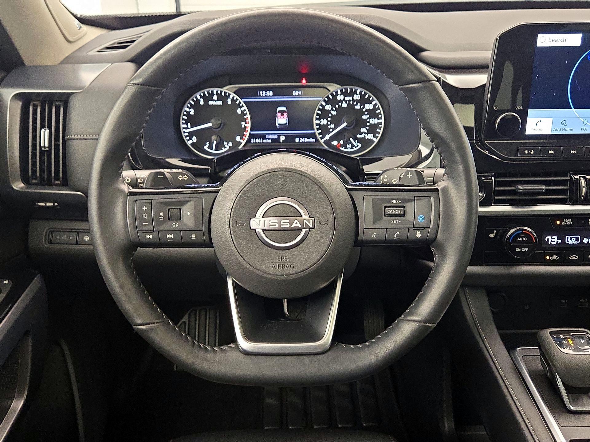 Thumbnail: 2023 Nissan Pathfinder - 10