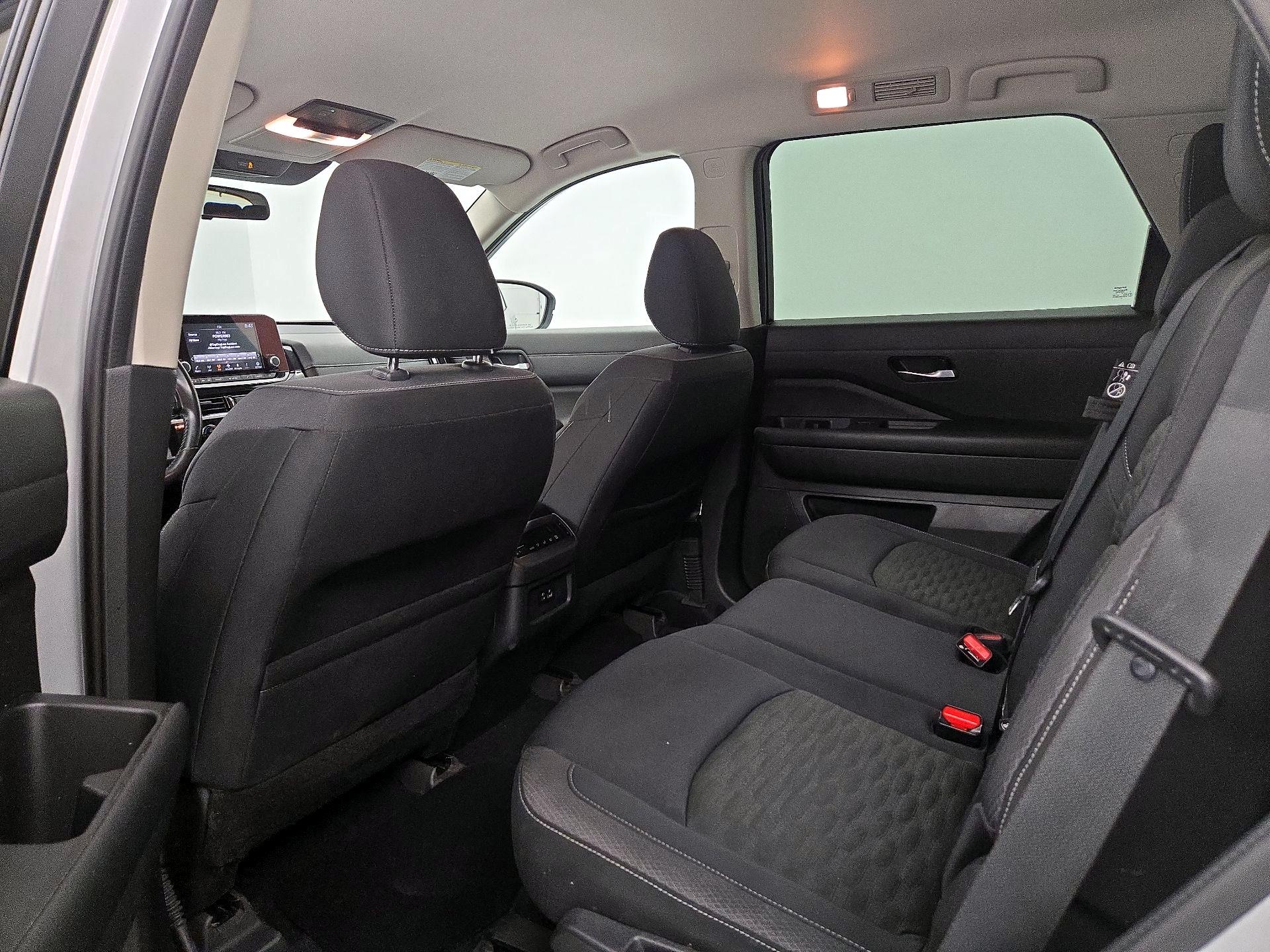 Thumbnail: 2022 Nissan Pathfinder - 19