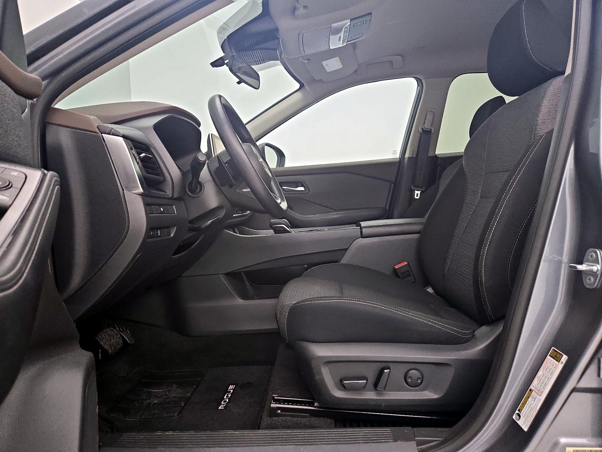 Thumbnail: 2023 Nissan Rogue - 9