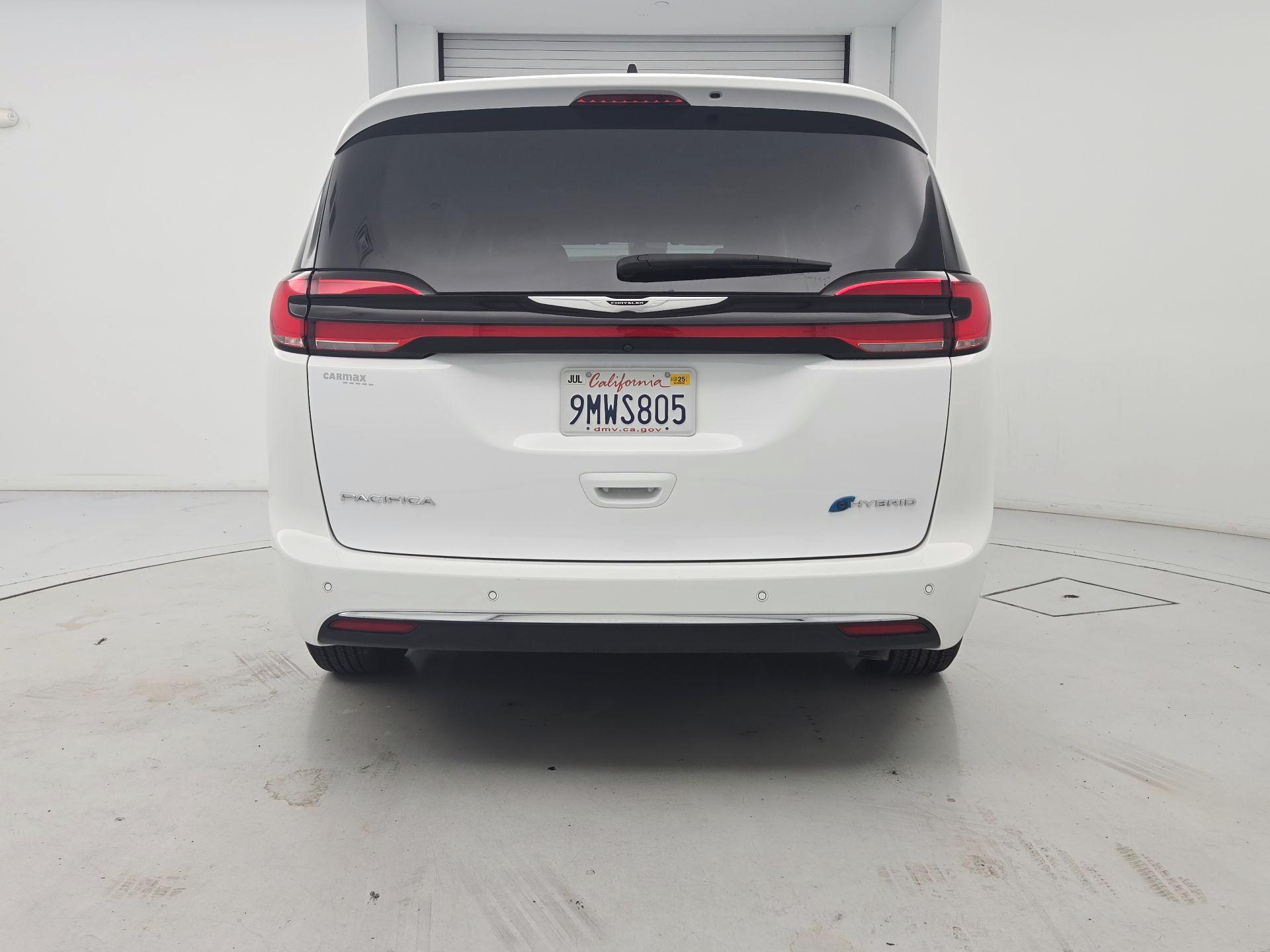 Thumbnail: 2024 Chrysler Pacifica - 6