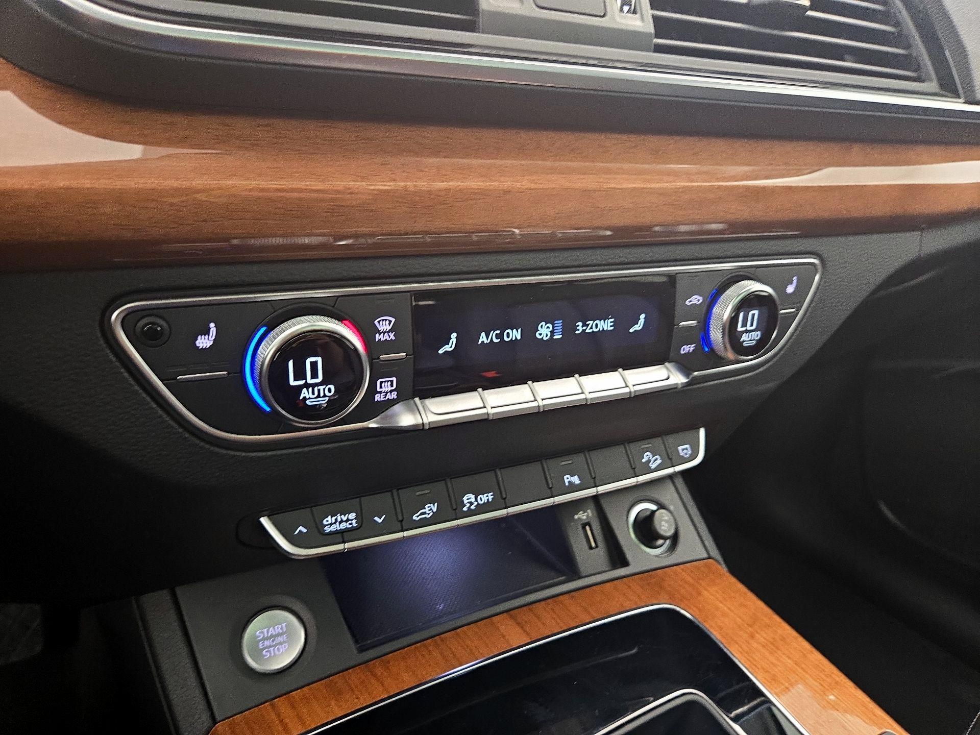Thumbnail: 2021 Audi Q5 - 16