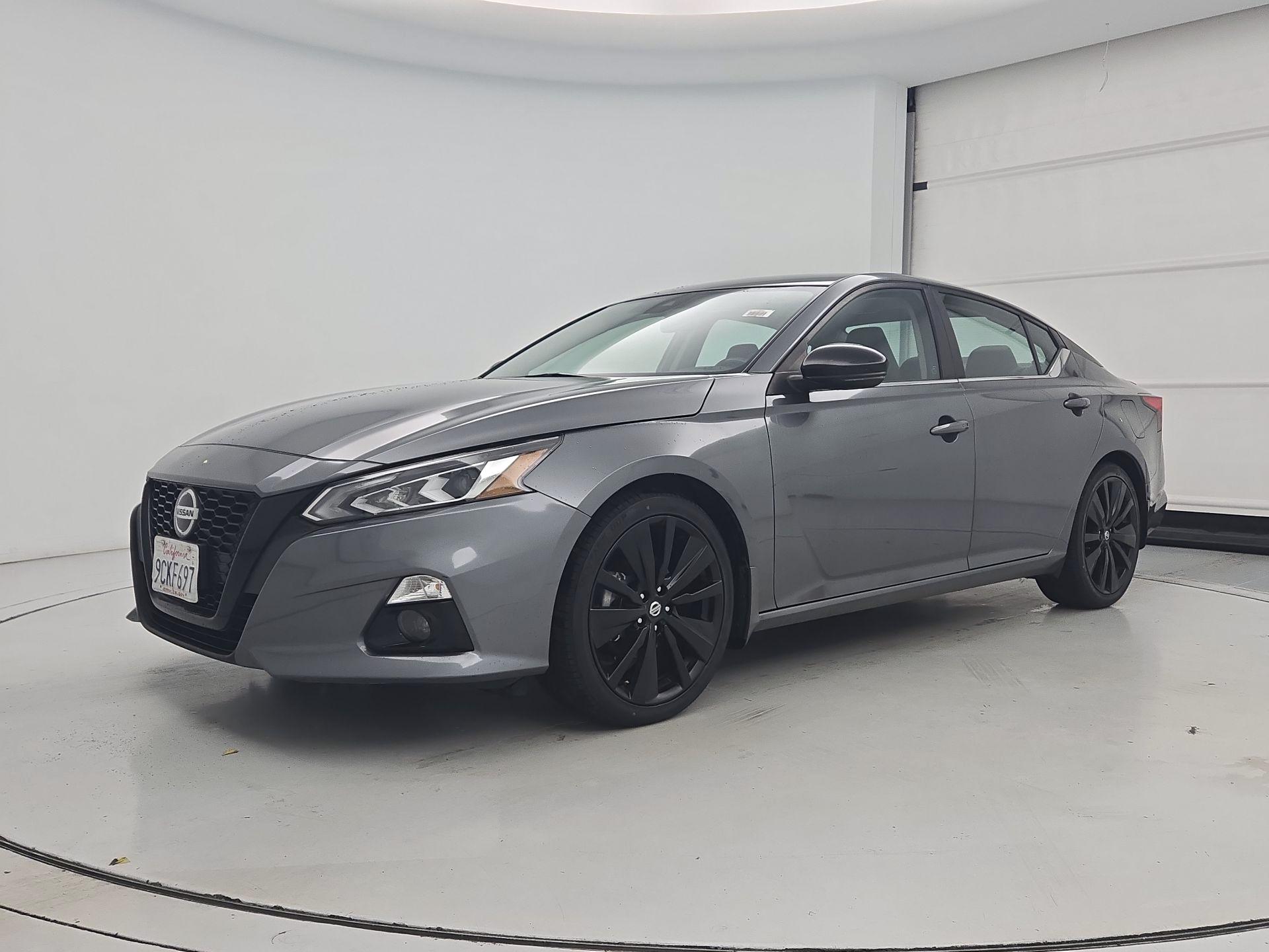 Thumbnail: 2022 Nissan Altima - 3