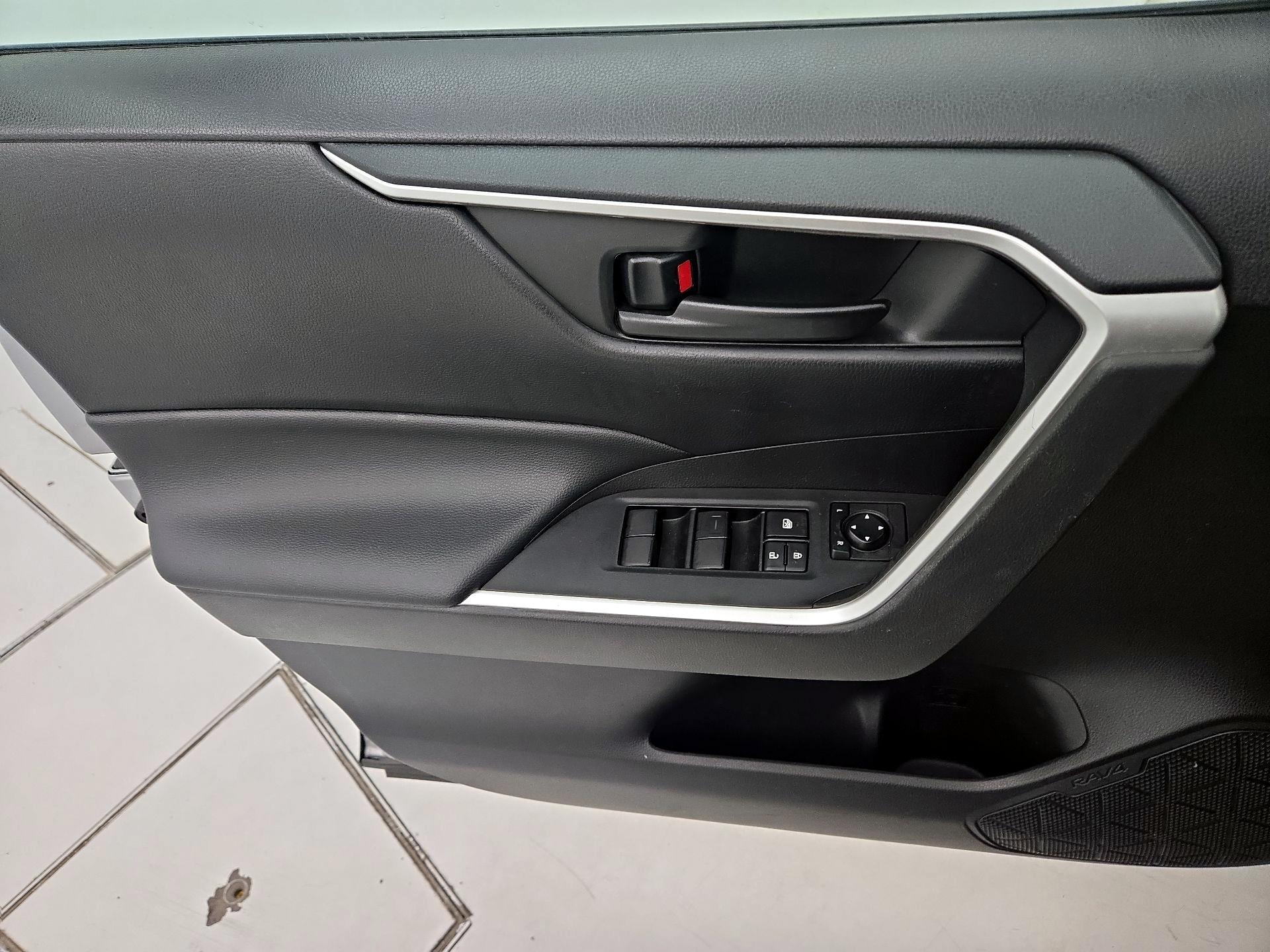 Thumbnail: 2023 Toyota RAV4 - 12