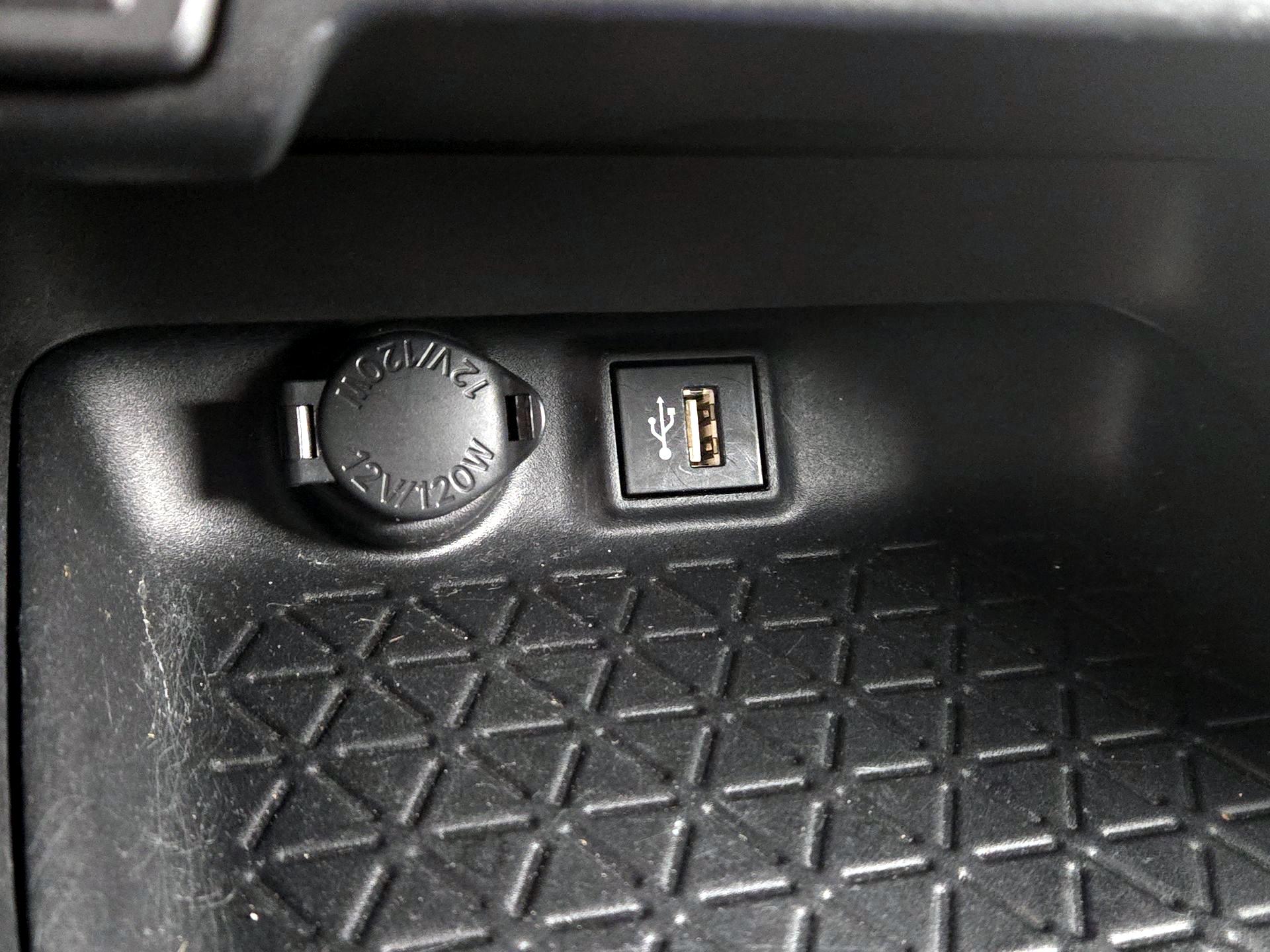 Thumbnail: 2023 Toyota RAV4 - 18