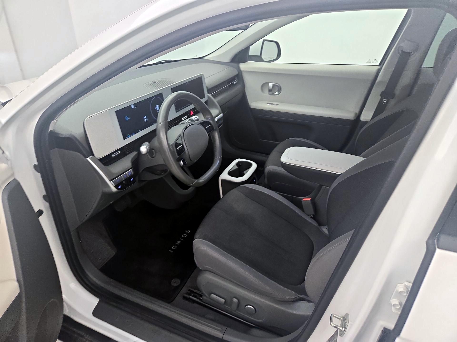 Thumbnail: 2024 Hyundai Ioniq 5 - 11