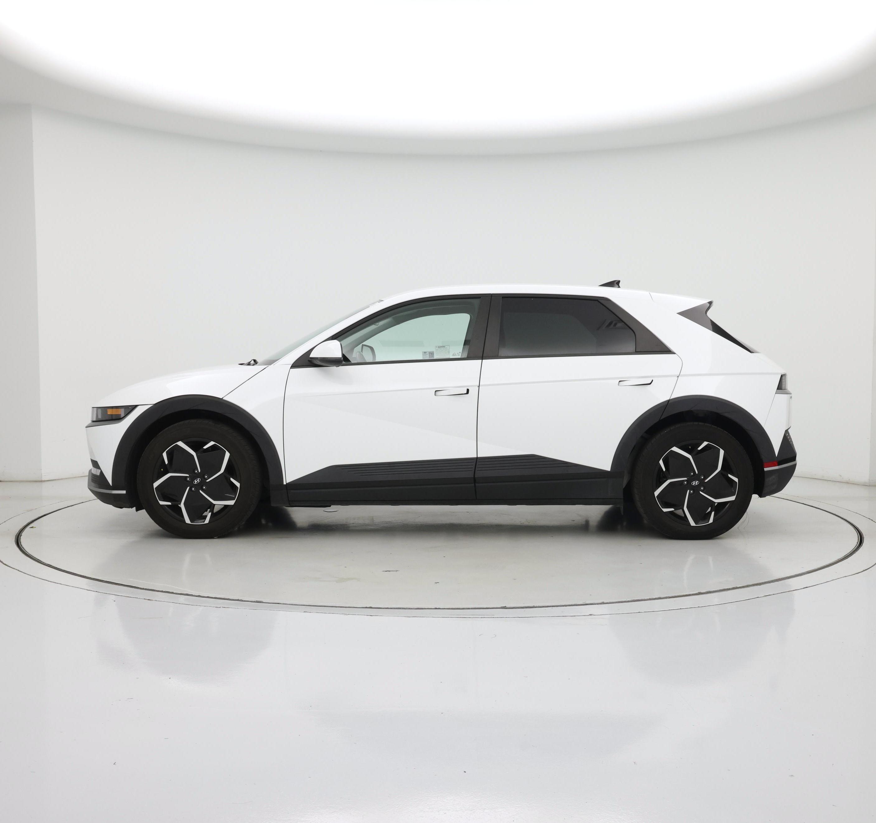 Thumbnail: 2024 Hyundai Ioniq 5 - 3