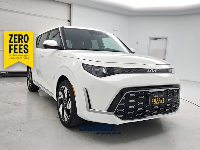 White 2023 Kia Soul GT-Line FWD SUV / Crossover Front-Wheel Drive Automatic