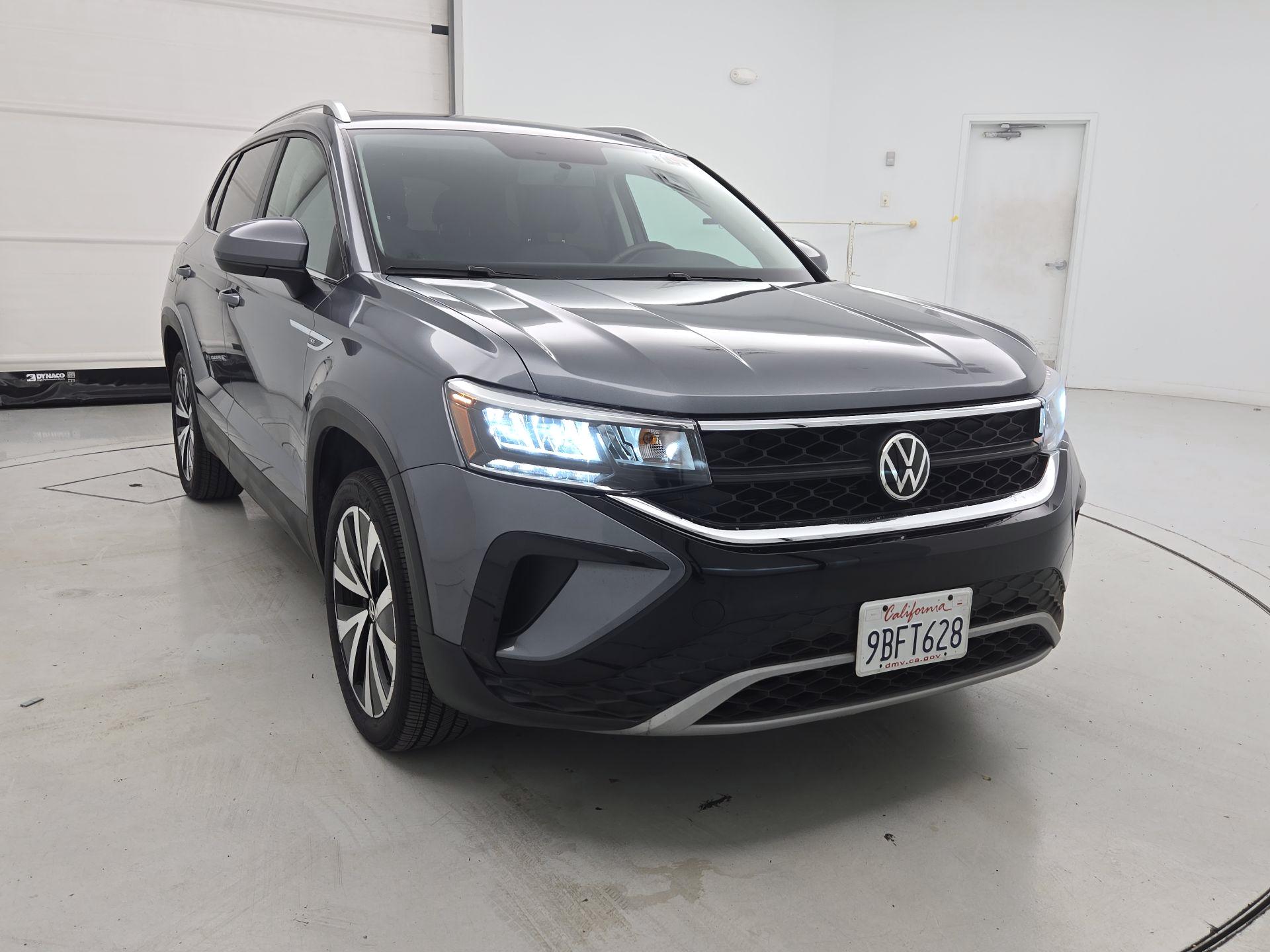 Thumbnail: 2022 Volkswagen Taos - 1