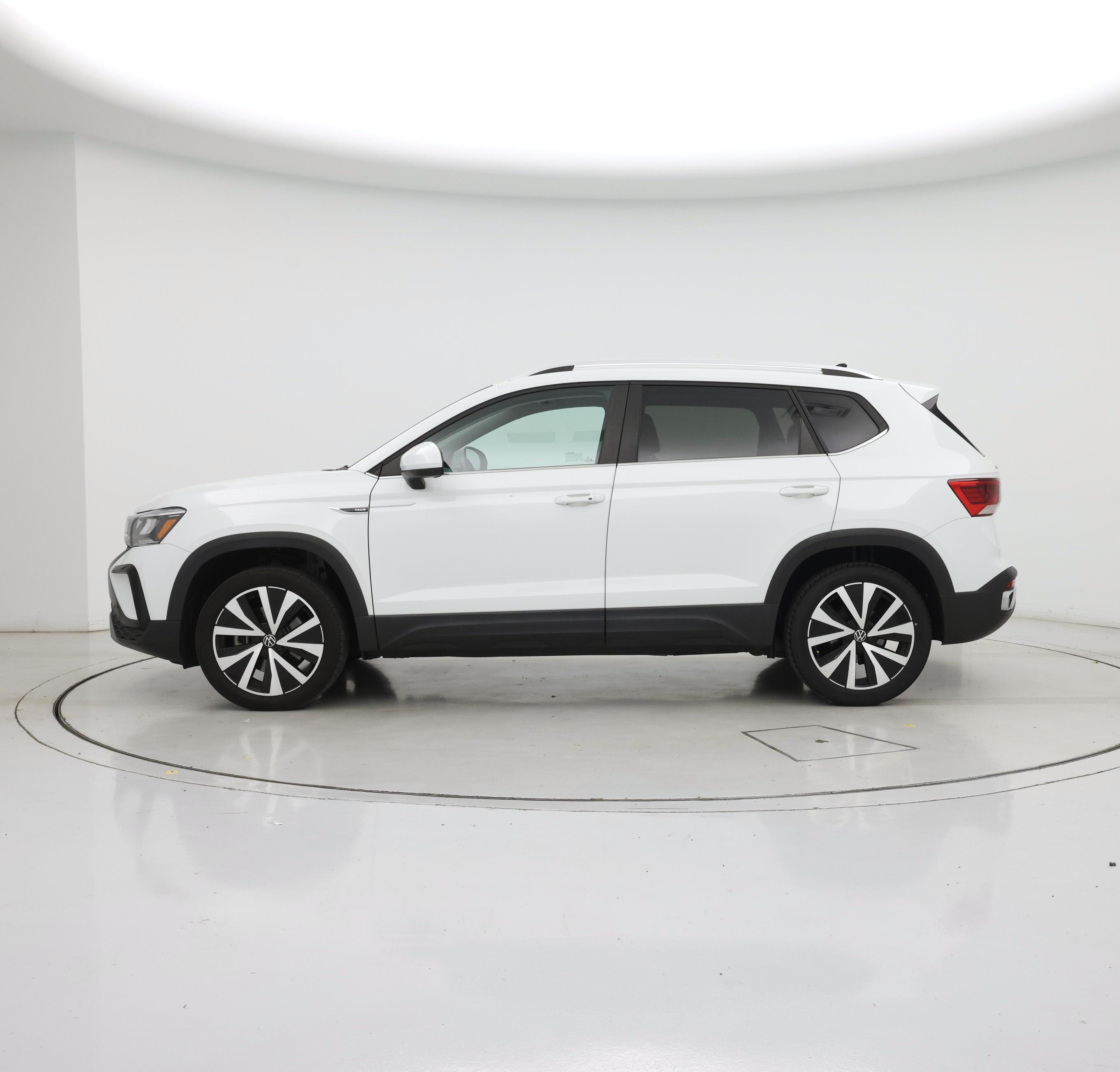 Thumbnail: 2022 Volkswagen Taos - 3