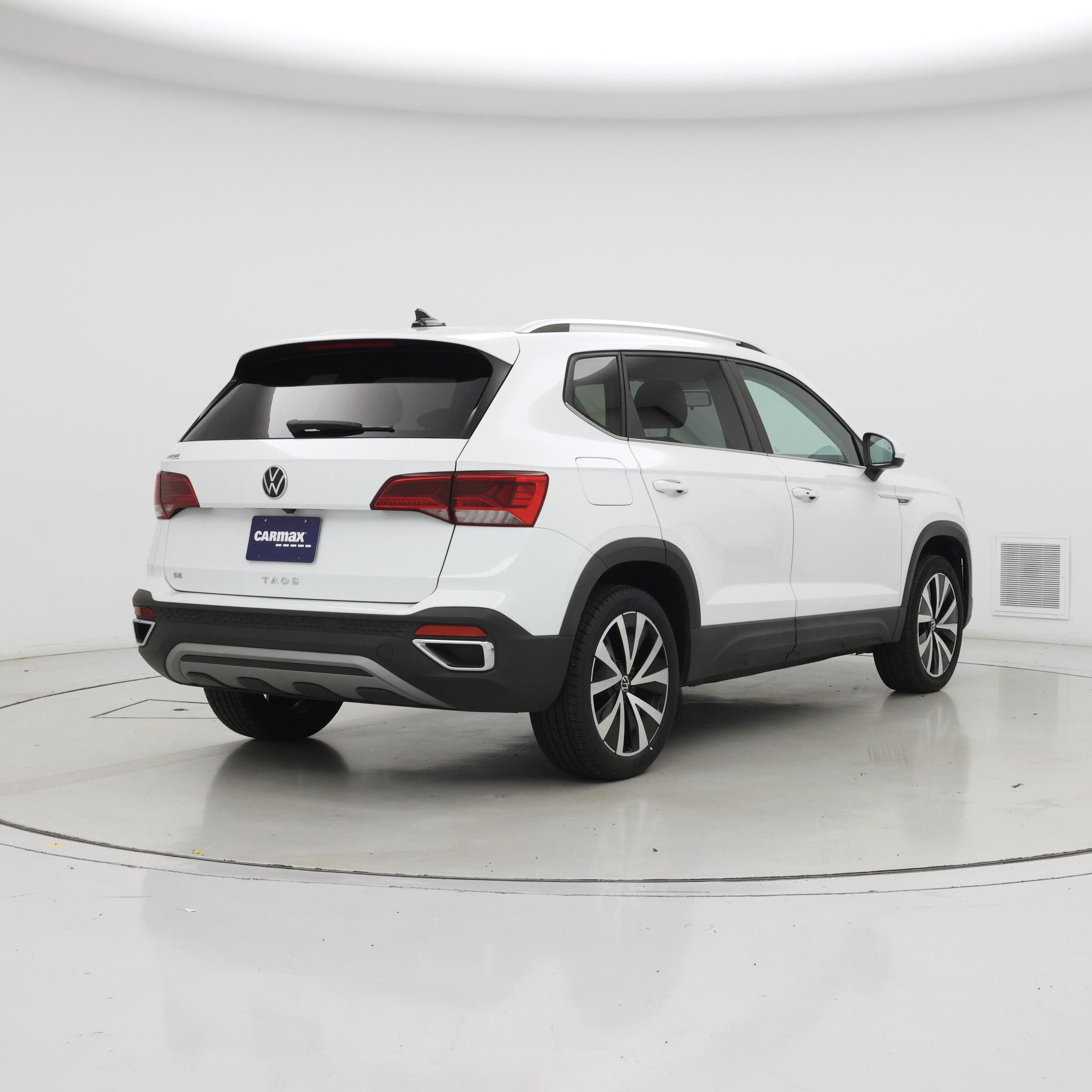 Thumbnail: 2022 Volkswagen Taos - 8