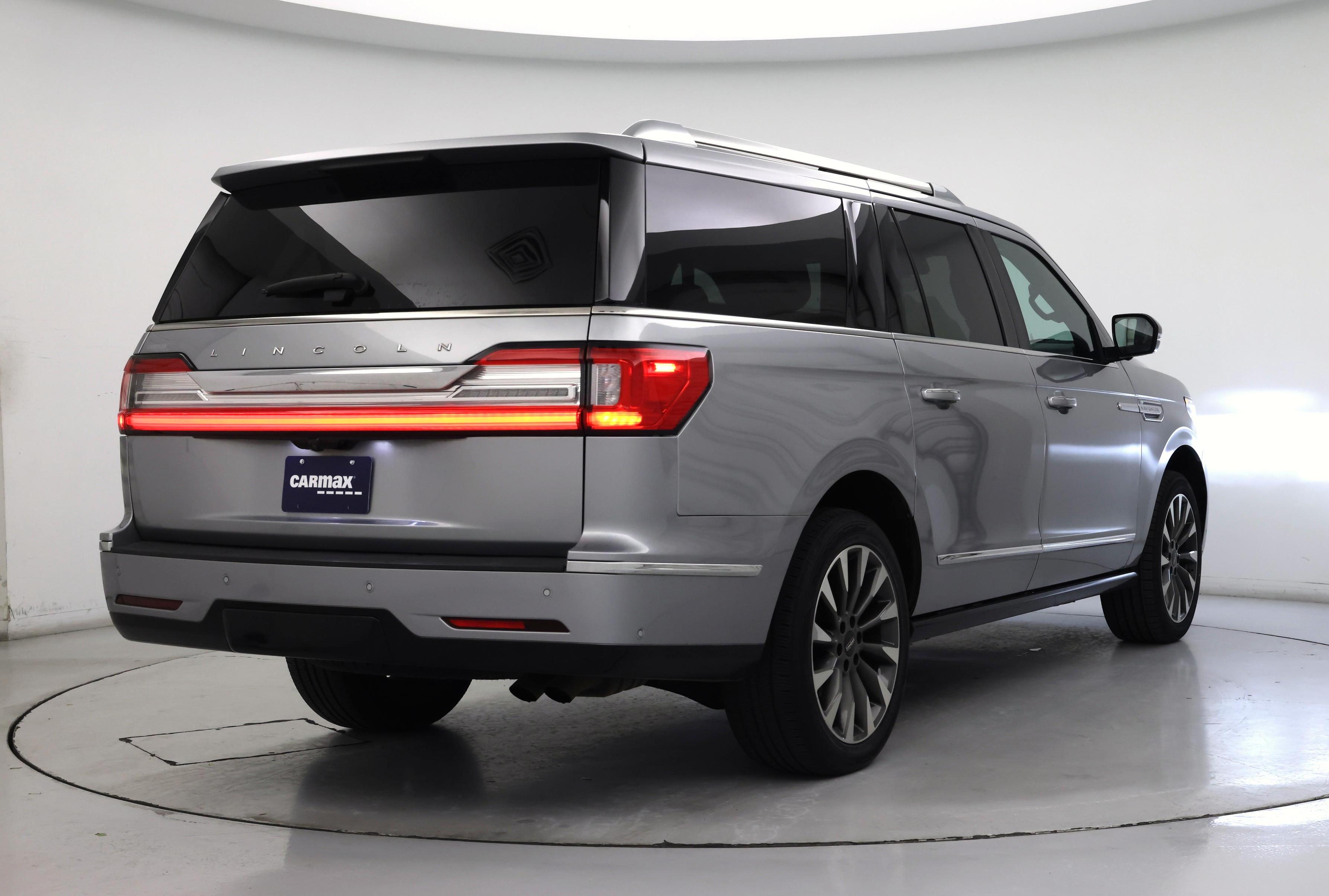 Thumbnail: 2021 Lincoln Navigator L - 8