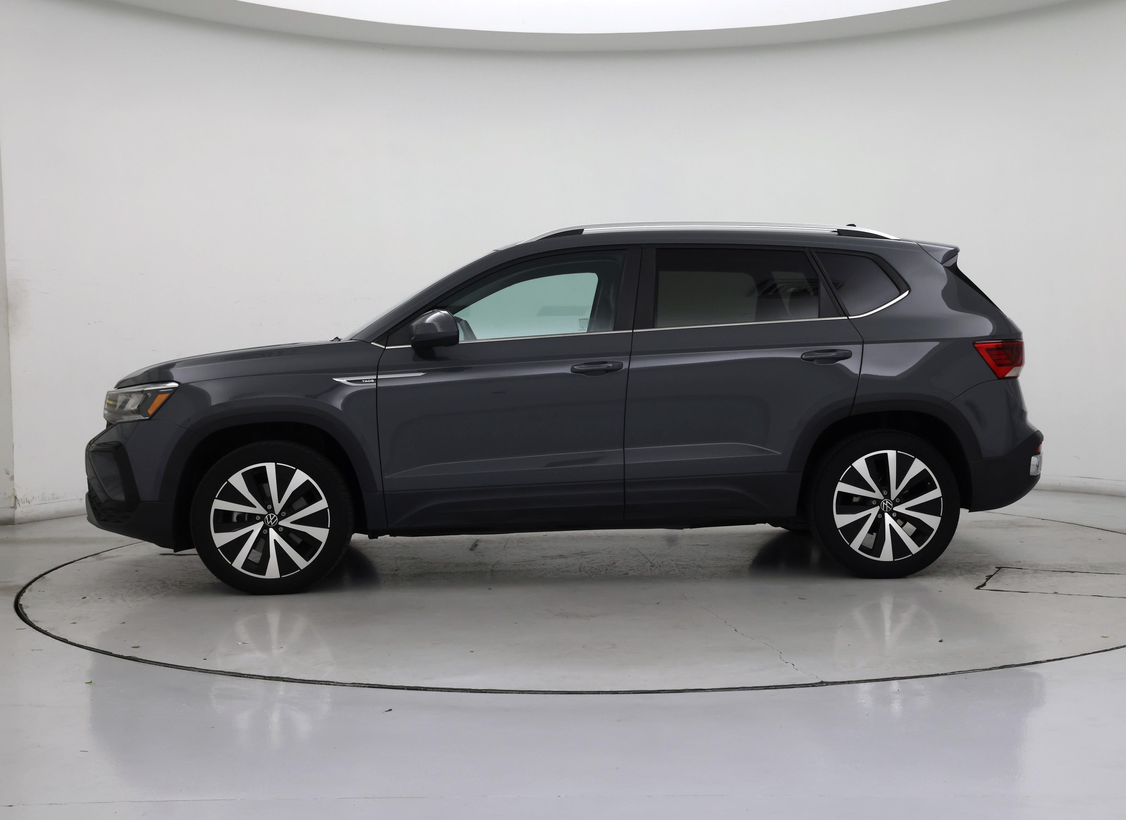Thumbnail: 2023 Volkswagen Taos - 3