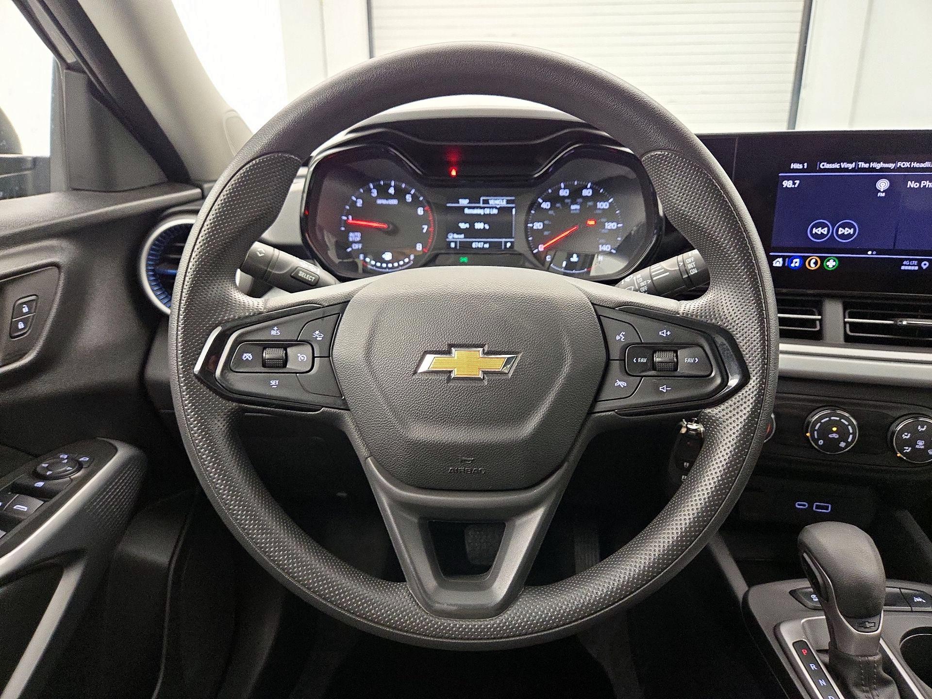 Thumbnail: 2024 Chevrolet Trax - 10