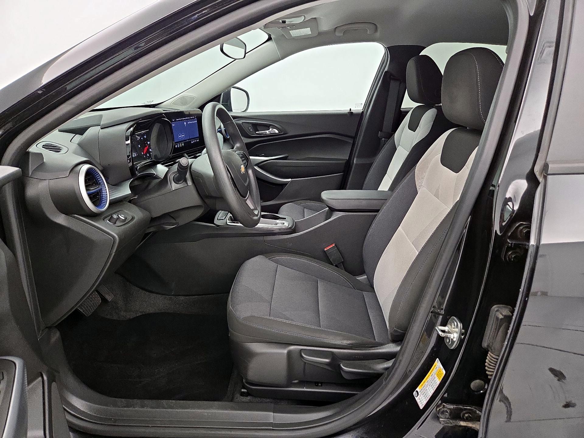 Thumbnail: 2024 Chevrolet Trax - 11