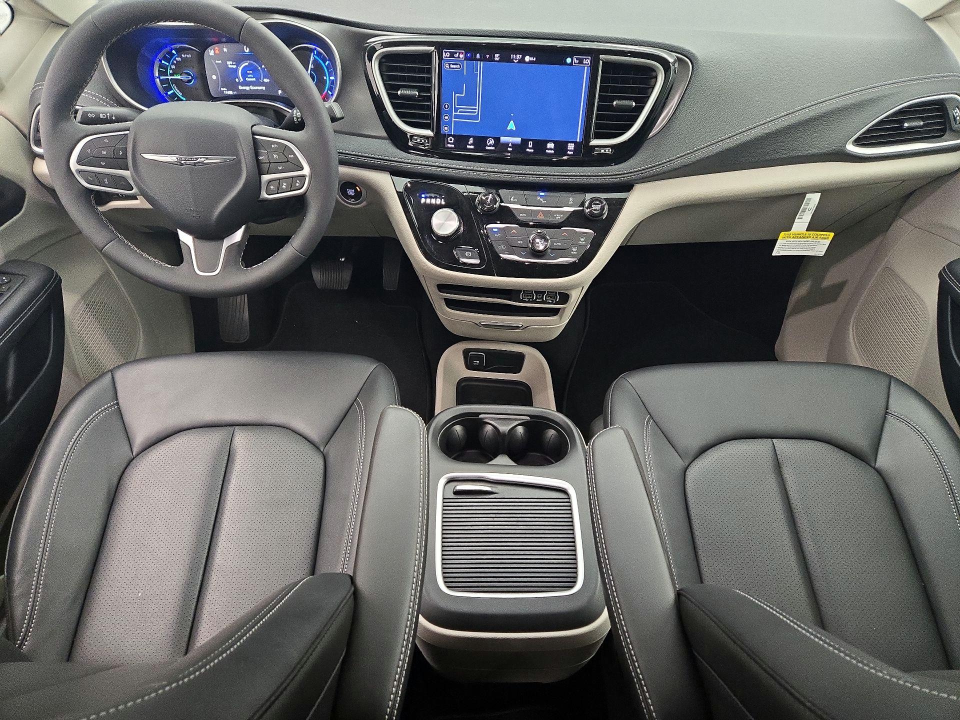 Thumbnail: 2024 Chrysler Pacifica - 9
