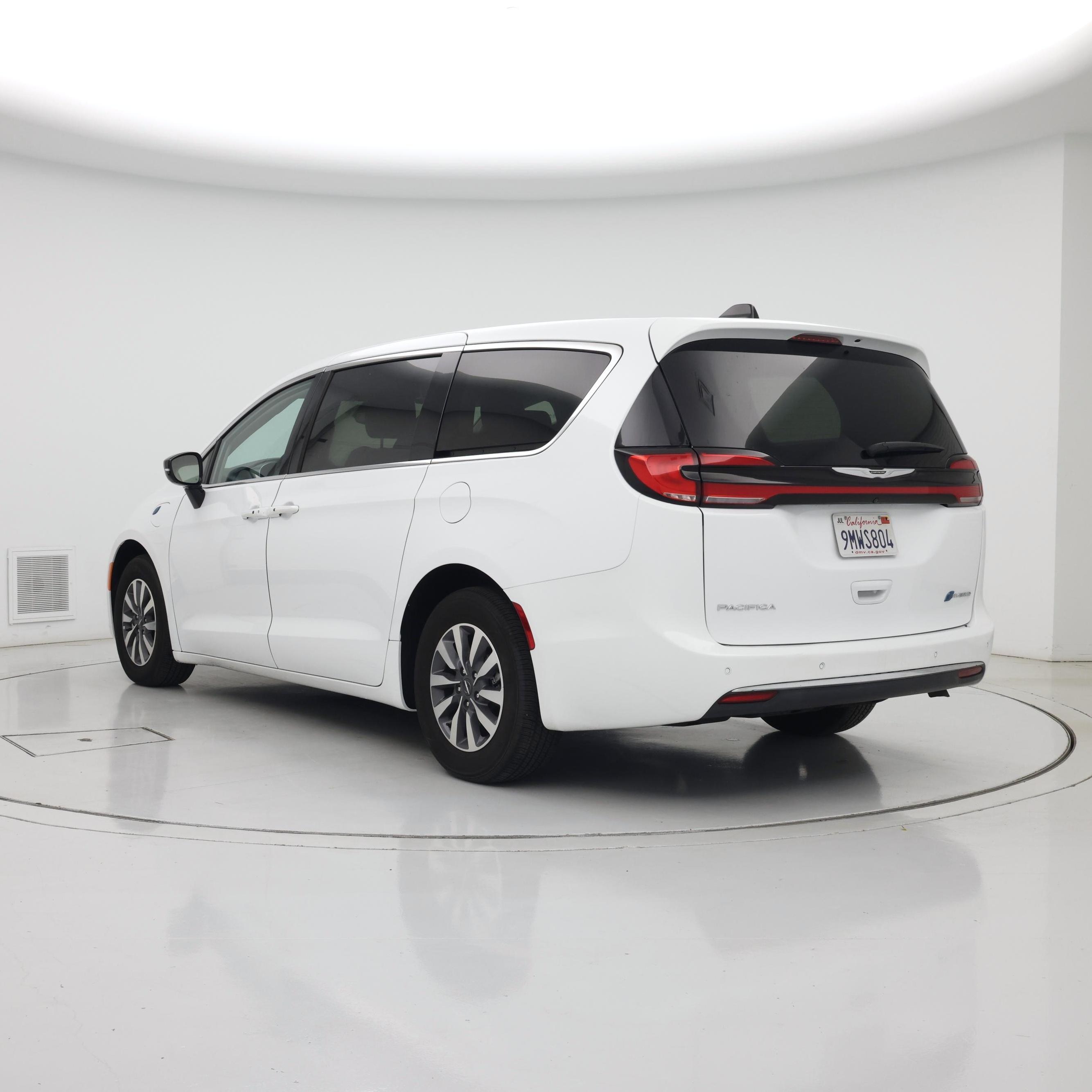 Thumbnail: 2024 Chrysler Pacifica - 2