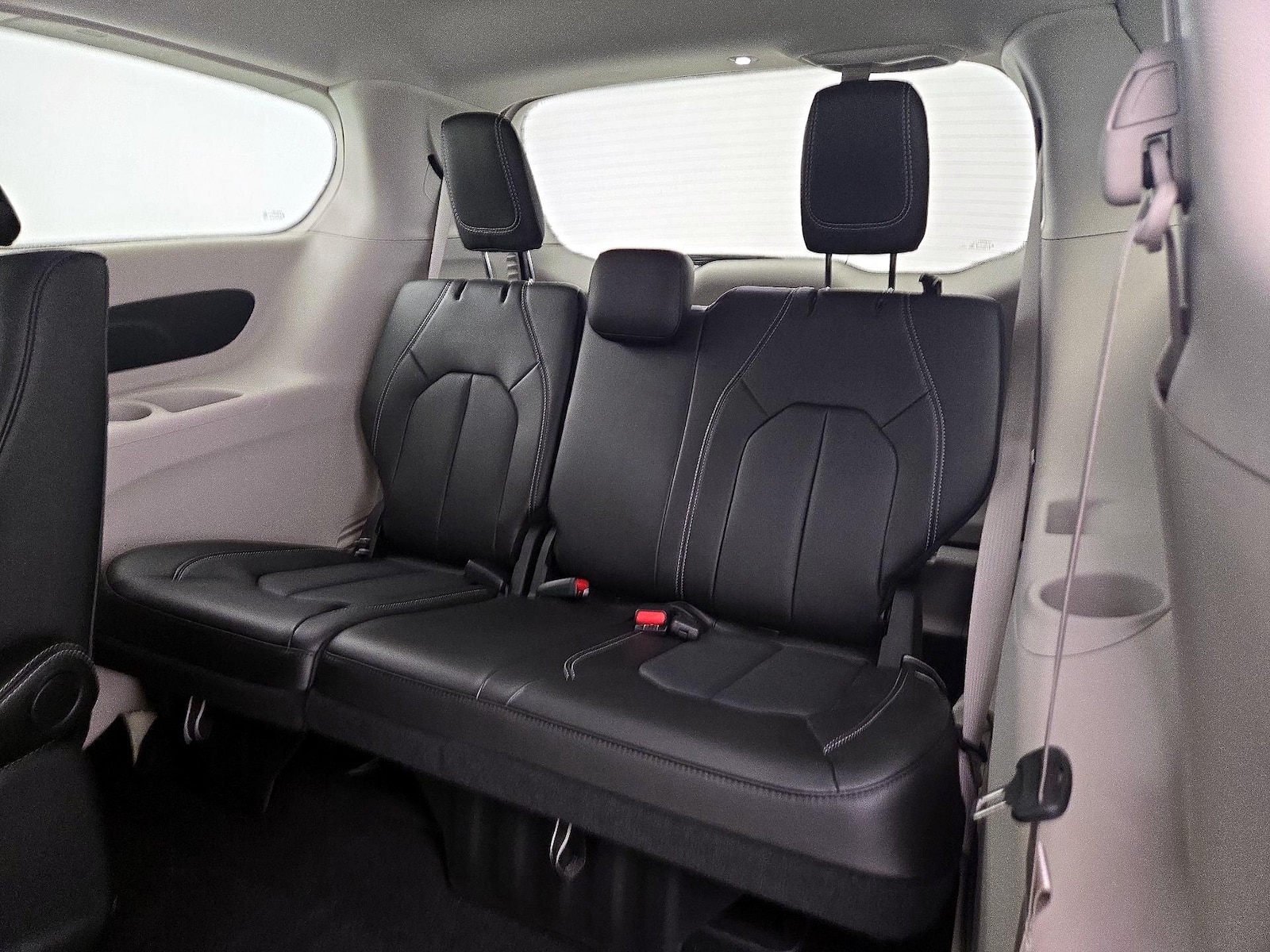2024 Chrysler Pacifica PHEV Select - Photo 22