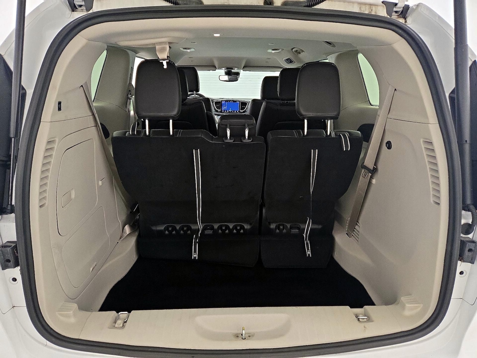 2024 Chrysler Pacifica PHEV Select - Photo 23