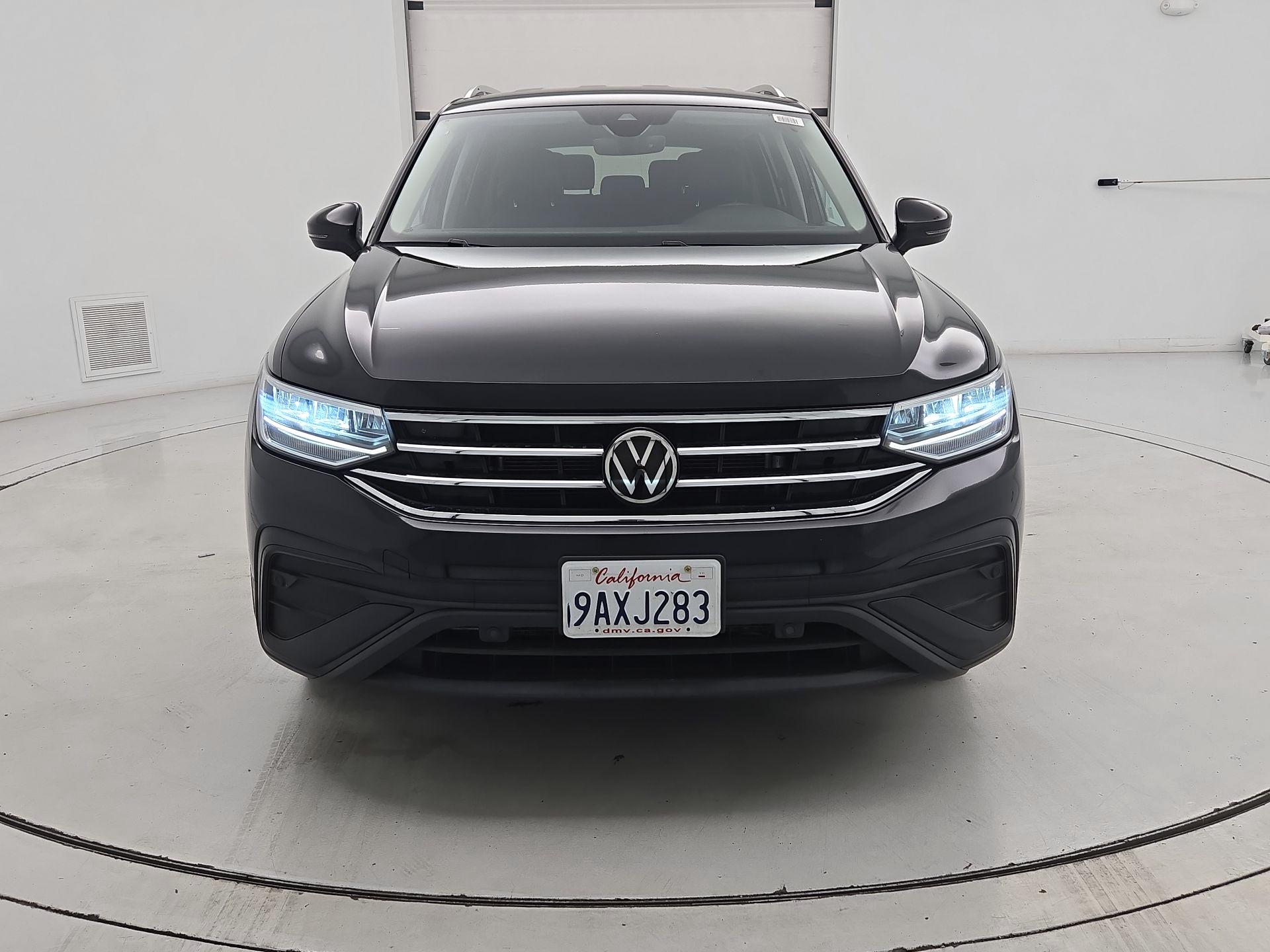 Thumbnail: 2022 Volkswagen Tiguan - 2