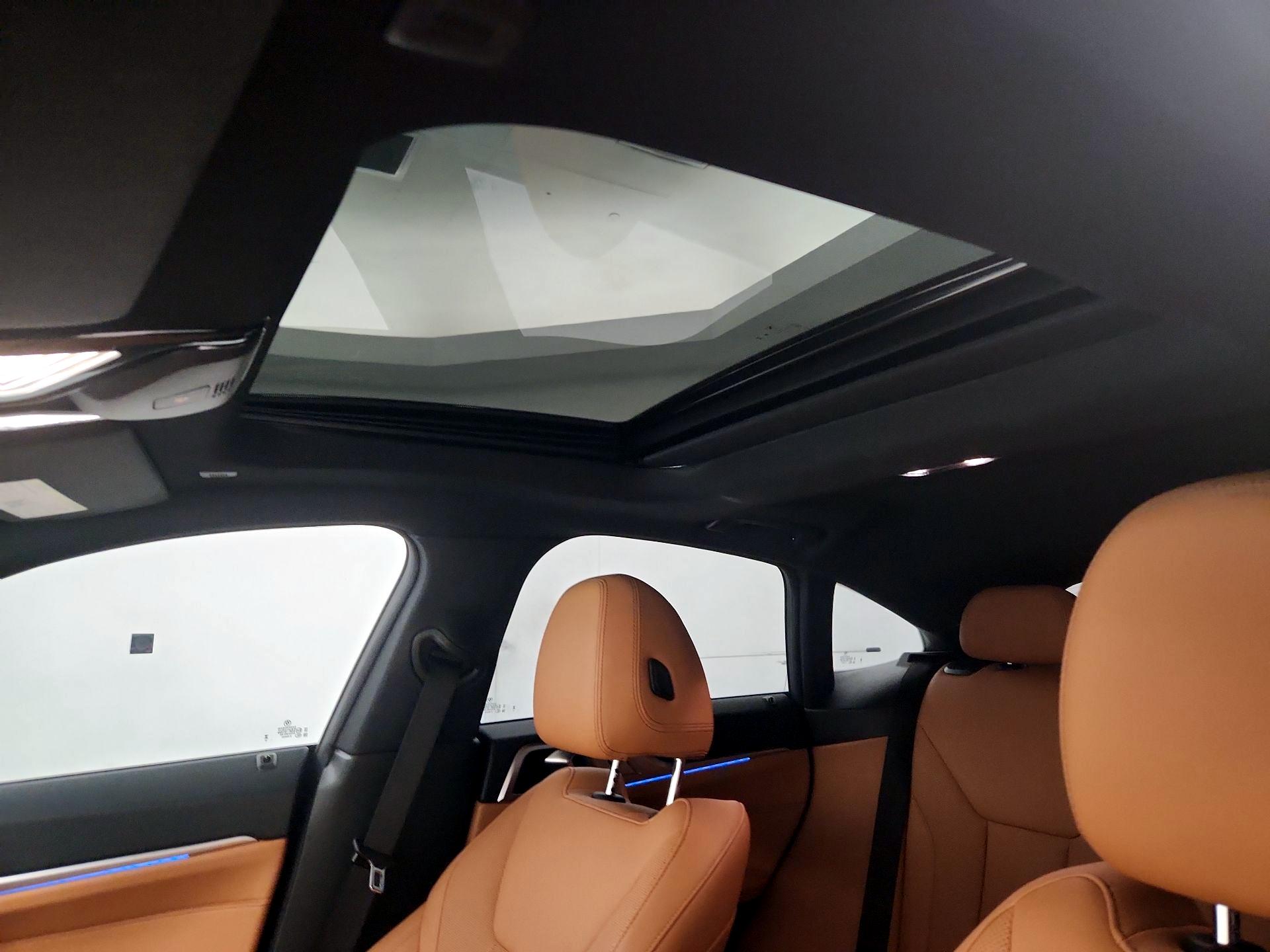 Thumbnail: 2023 BMW i4 - 20