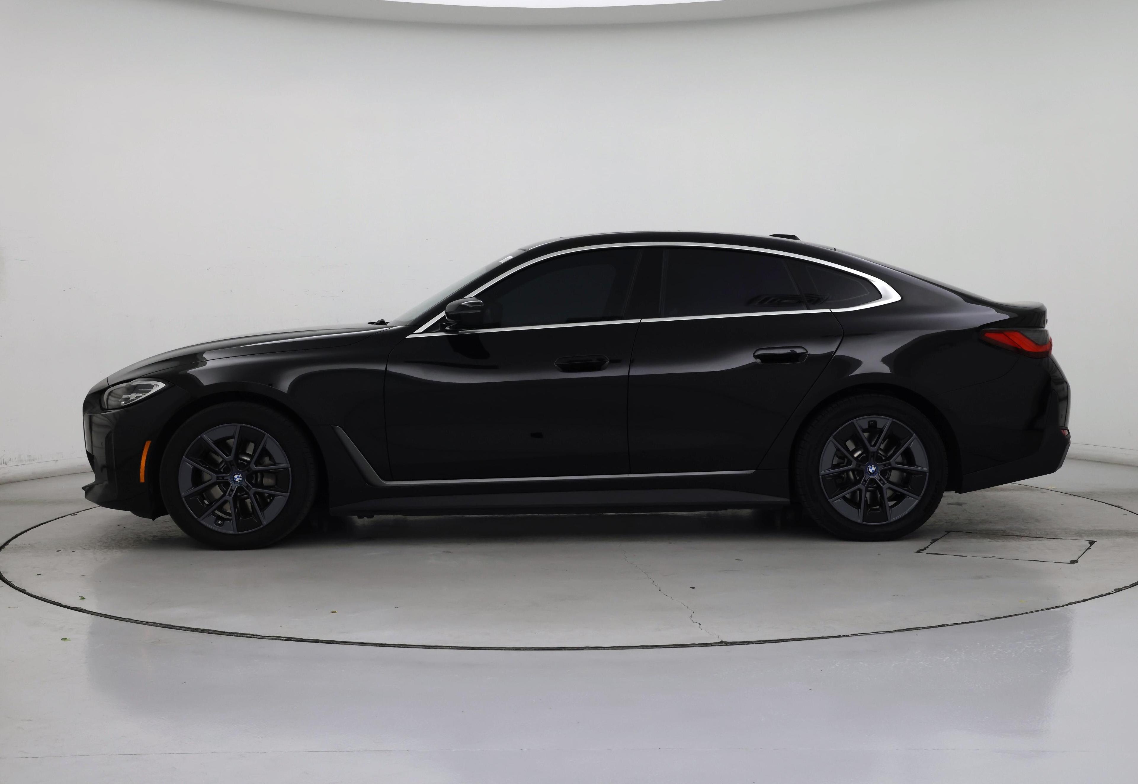 Thumbnail: 2023 BMW i4 - 3