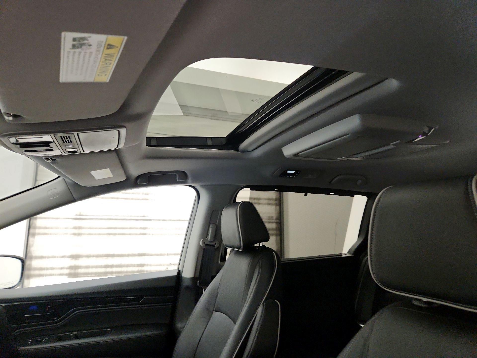 Thumbnail: 2023 Honda Odyssey - 19