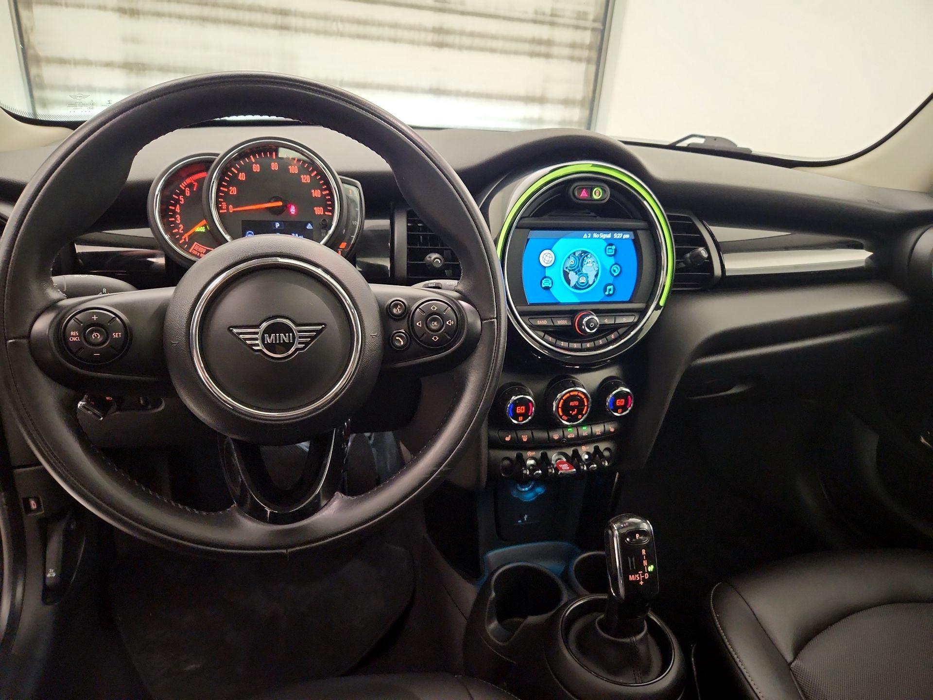 Thumbnail: 2021 MINI Cooper Hardtop - 9