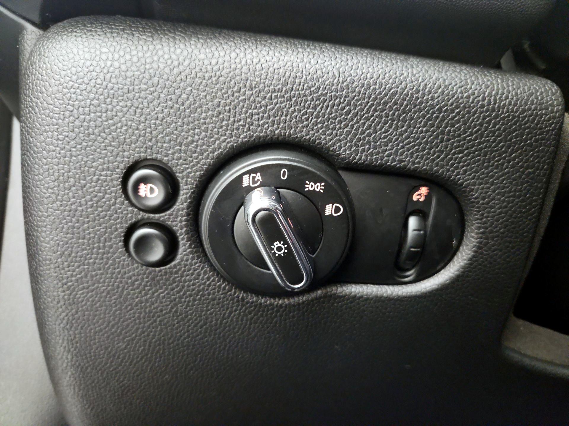 Thumbnail: 2021 MINI Cooper Hardtop - 13