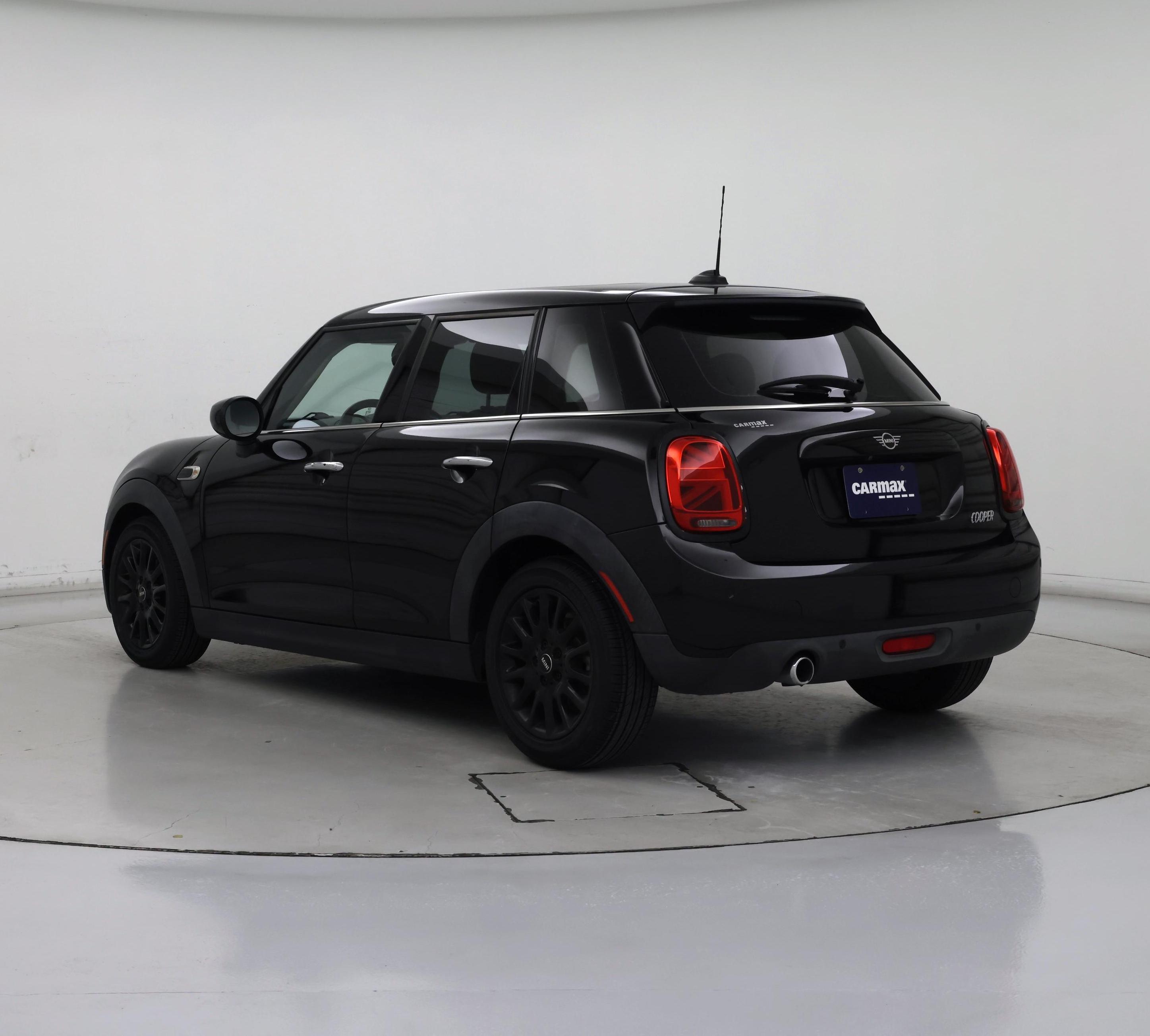 Thumbnail: 2021 MINI Cooper Hardtop - 2