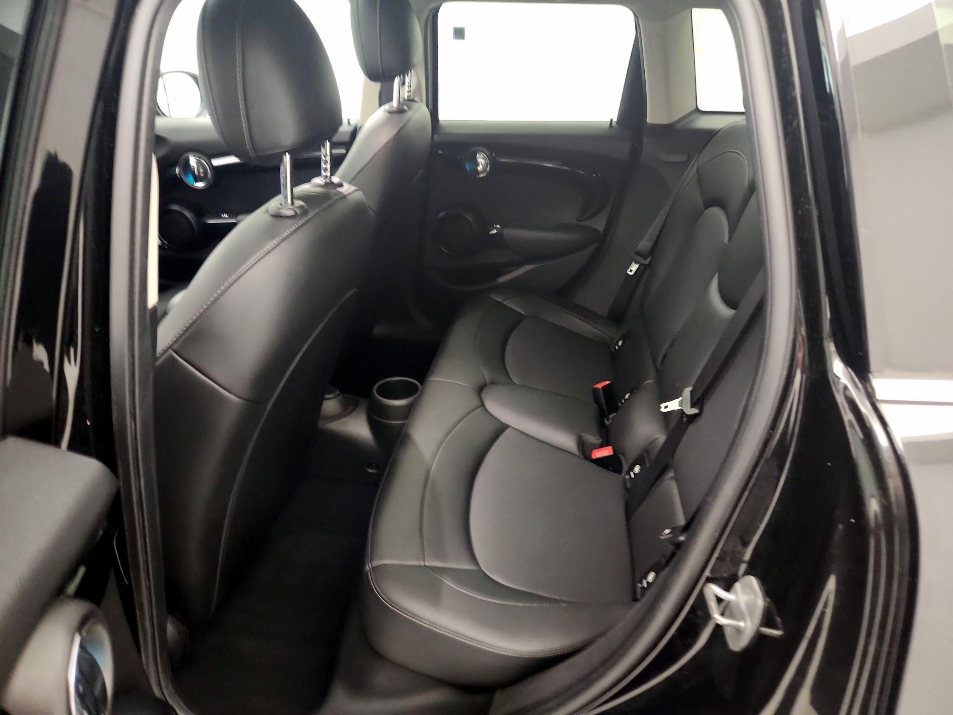 Thumbnail: 2021 MINI Cooper Hardtop - 20