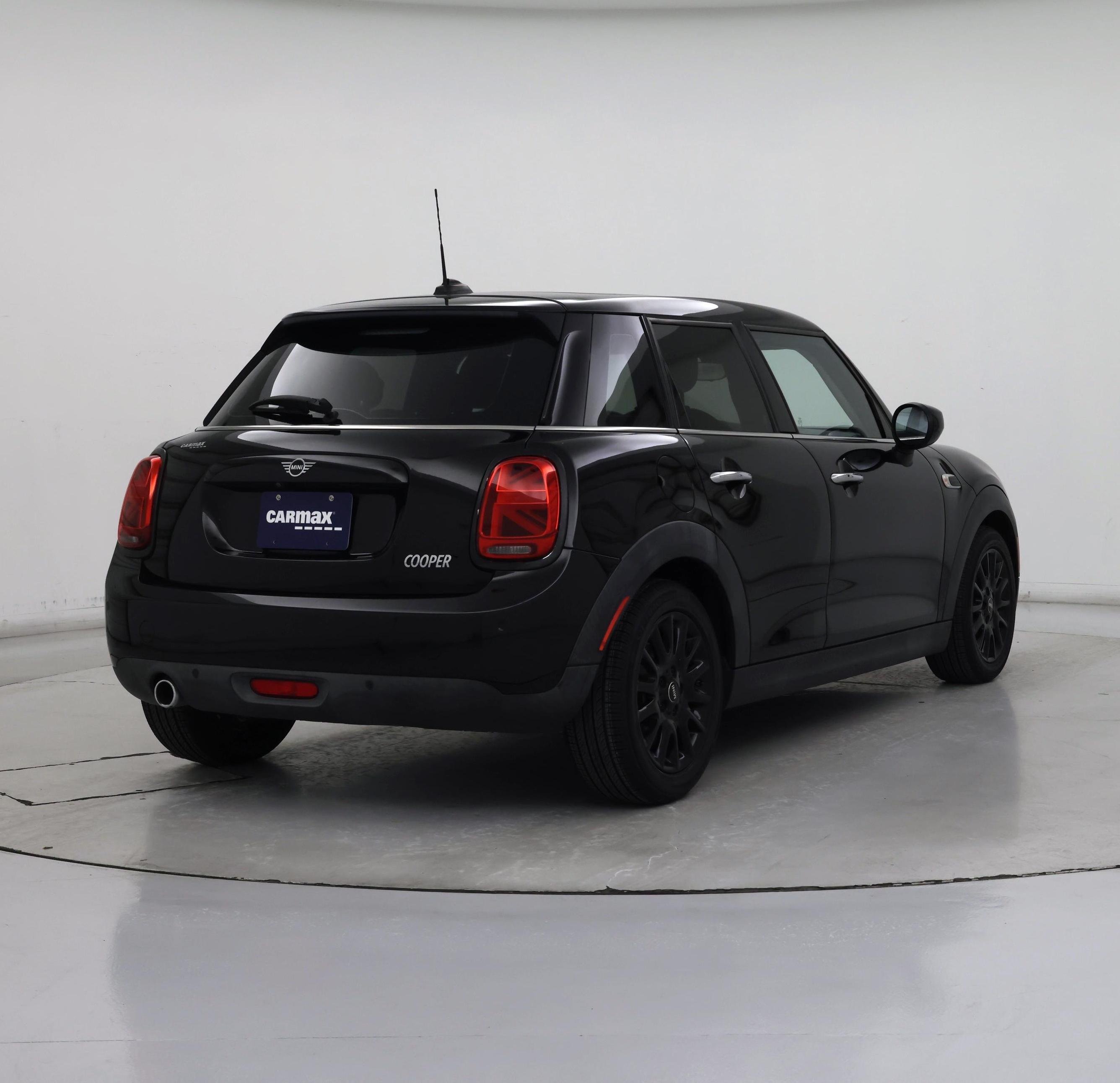 Thumbnail: 2021 MINI Cooper Hardtop - 8