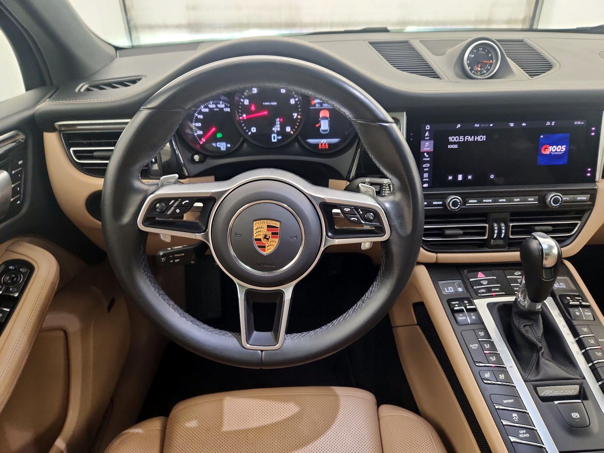 Thumbnail: 2021 Porsche Macan - 10