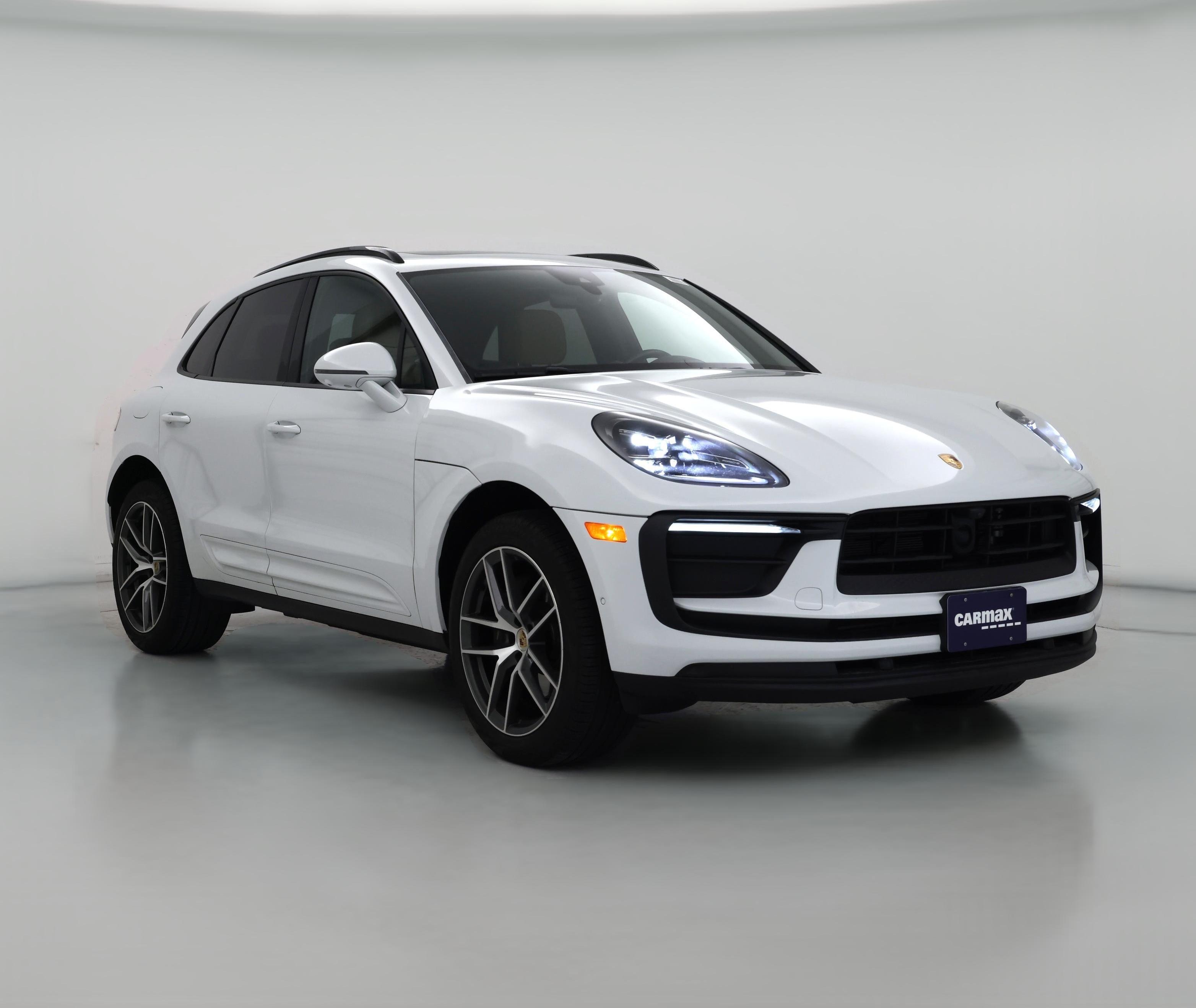 Thumbnail: 2023 Porsche Macan - 1