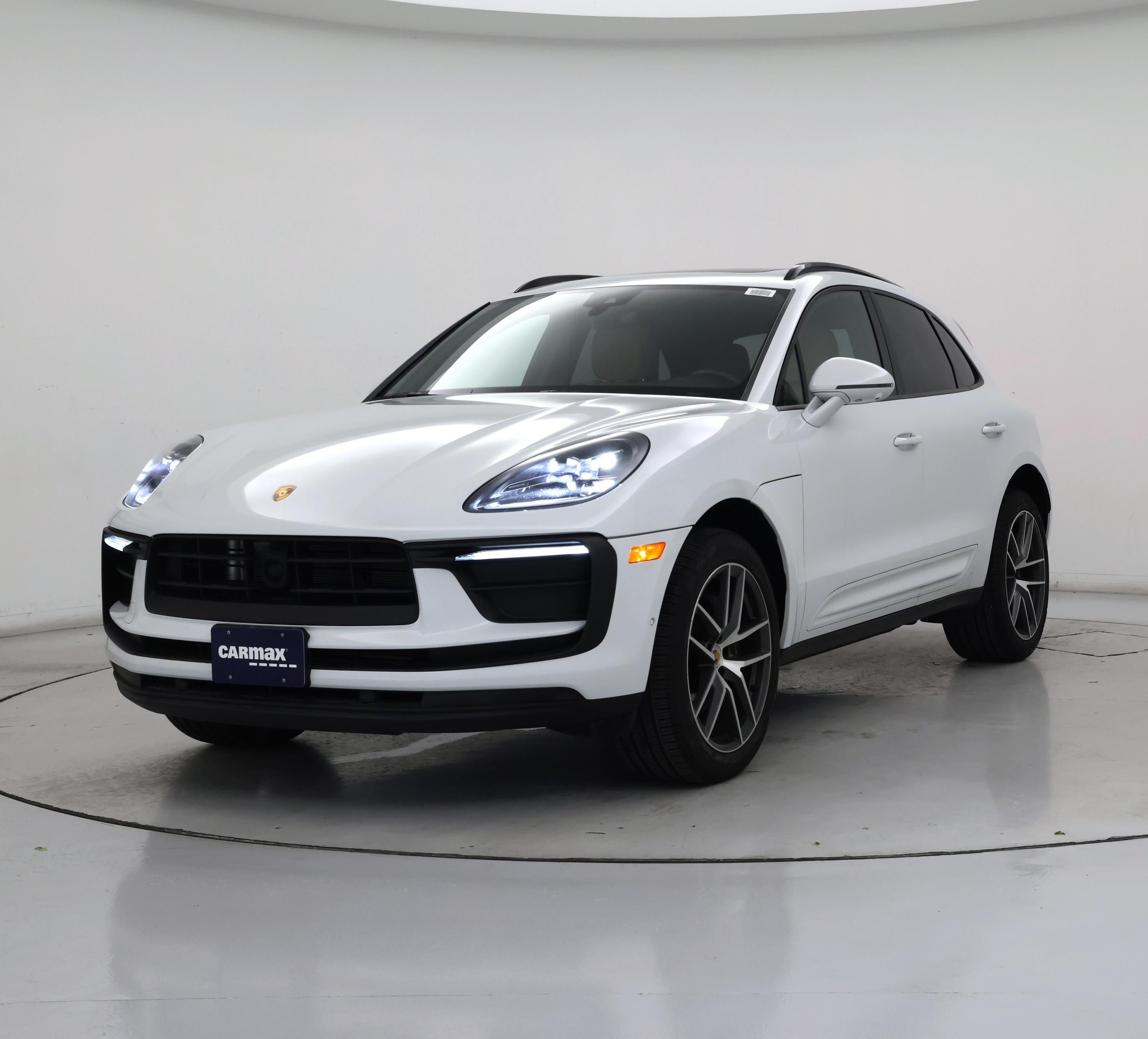 Thumbnail: 2023 Porsche Macan - 4