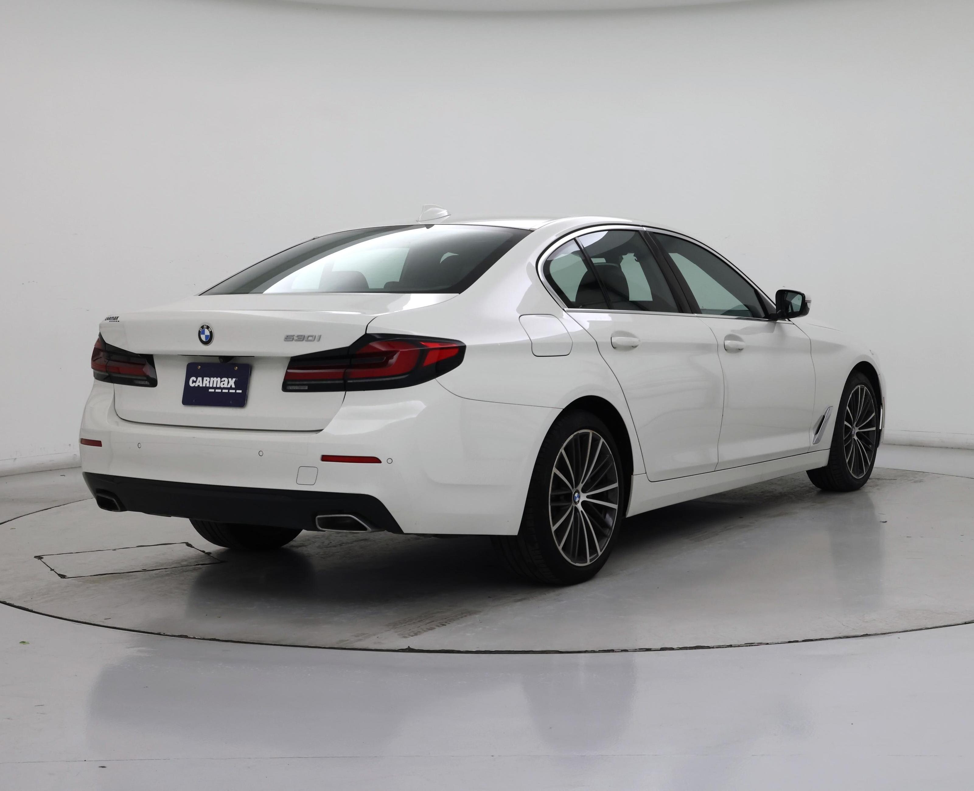 Thumbnail: 2023 BMW 5 Series - 8