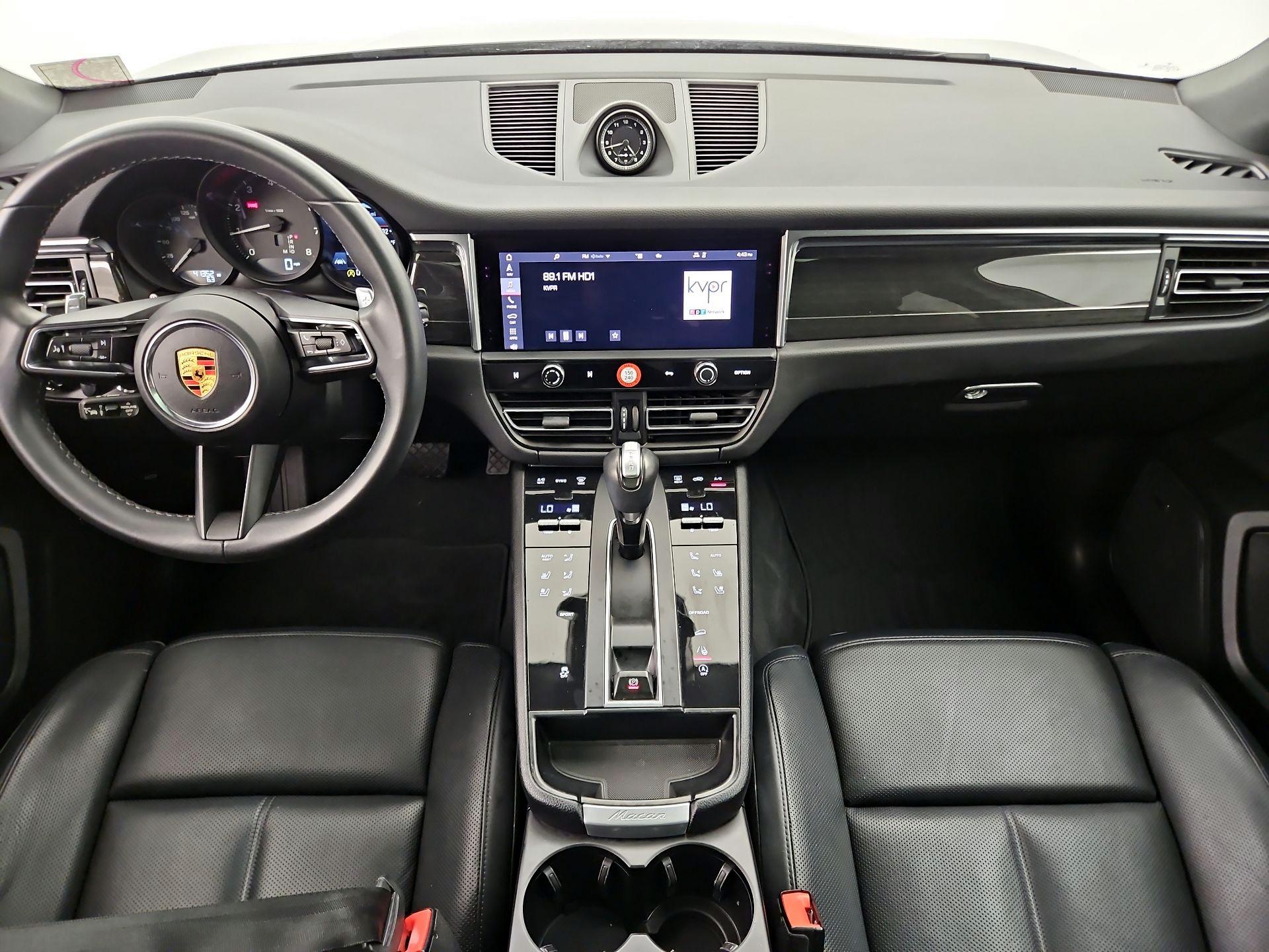 Thumbnail: 2023 Porsche Macan - 9
