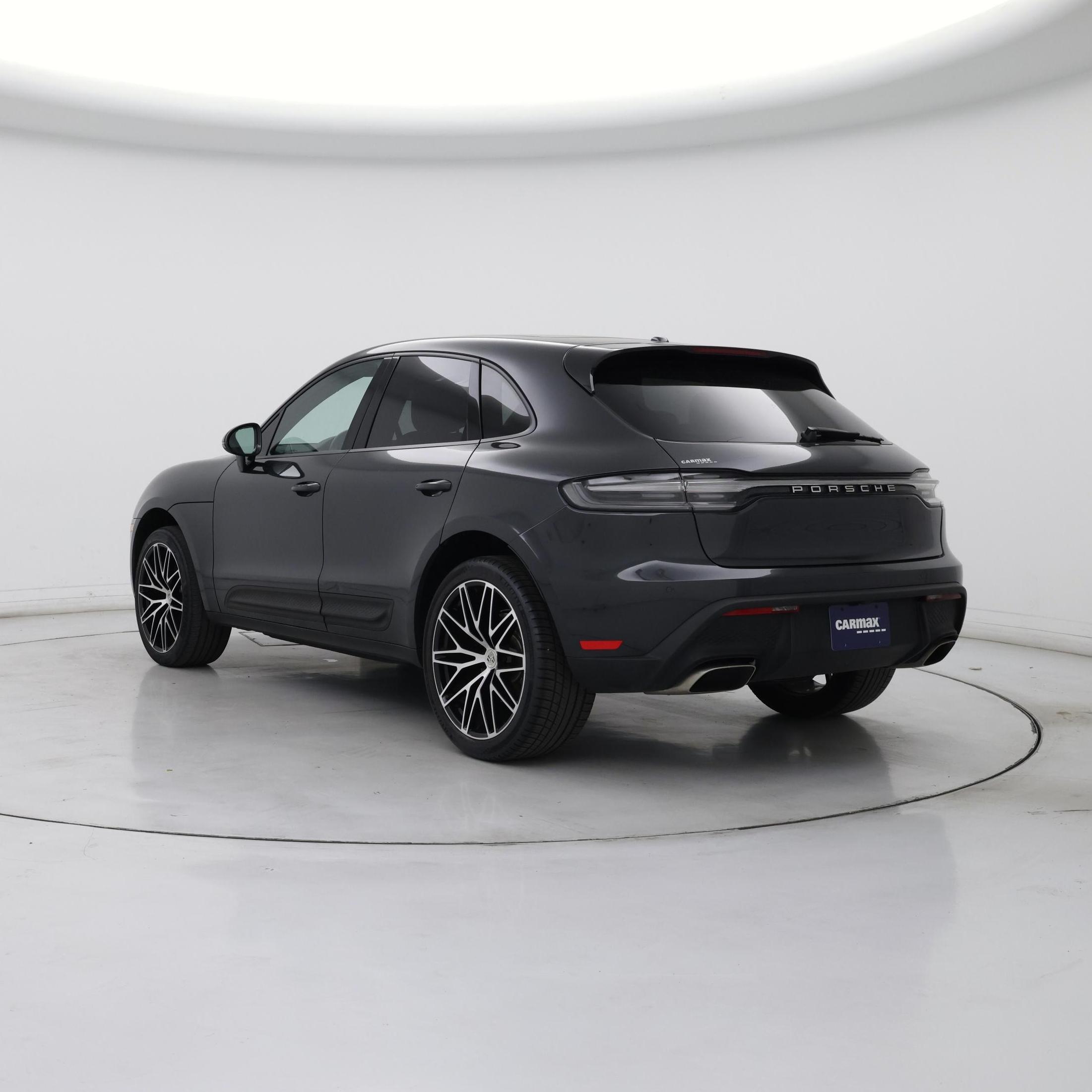 Thumbnail: 2023 Porsche Macan - 2