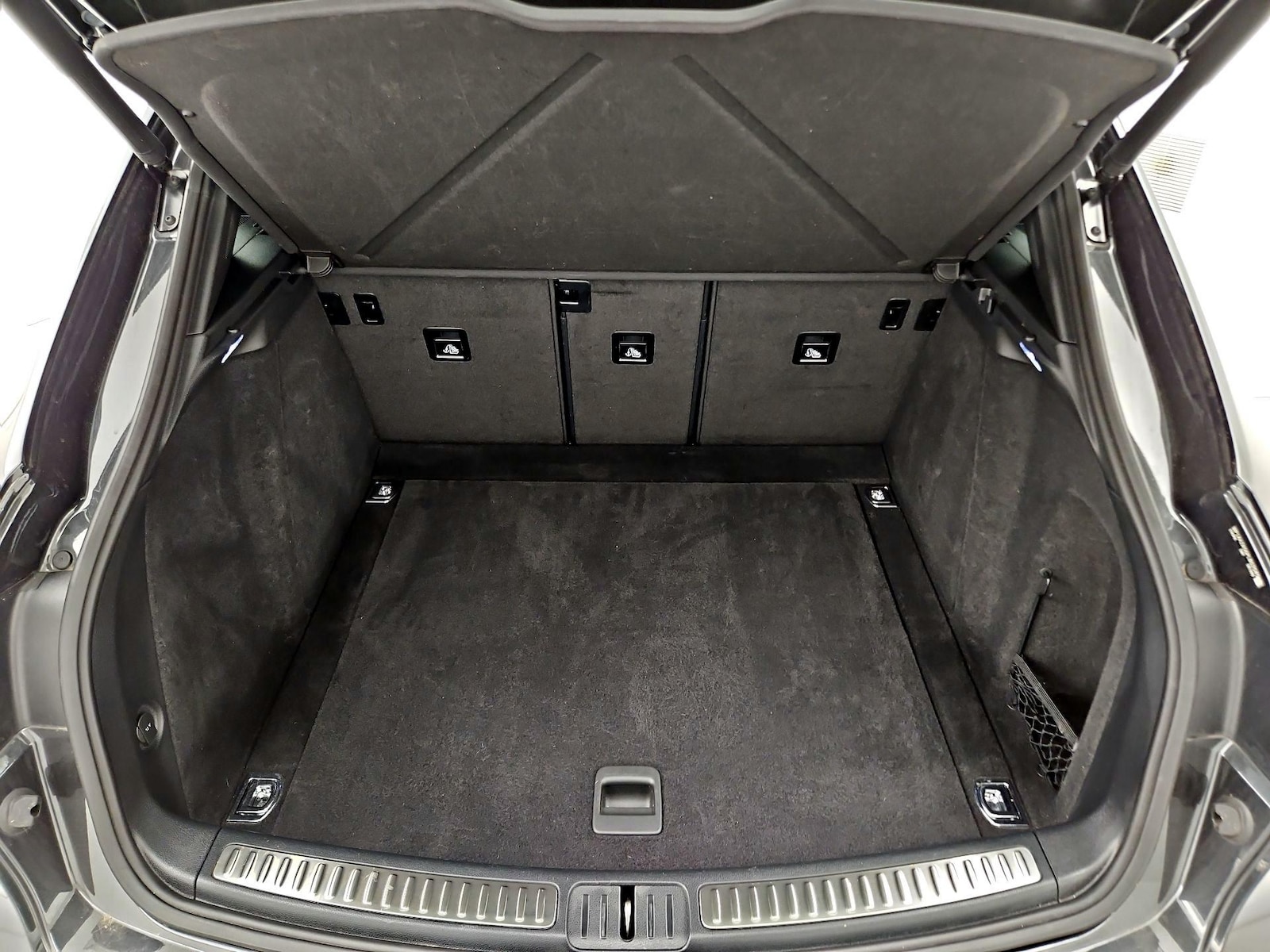 2023 Porsche Macan T - Photo 23