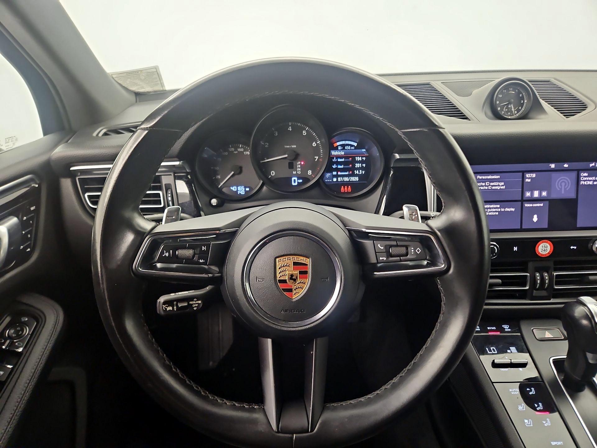 Thumbnail: 2022 Porsche Macan - 10