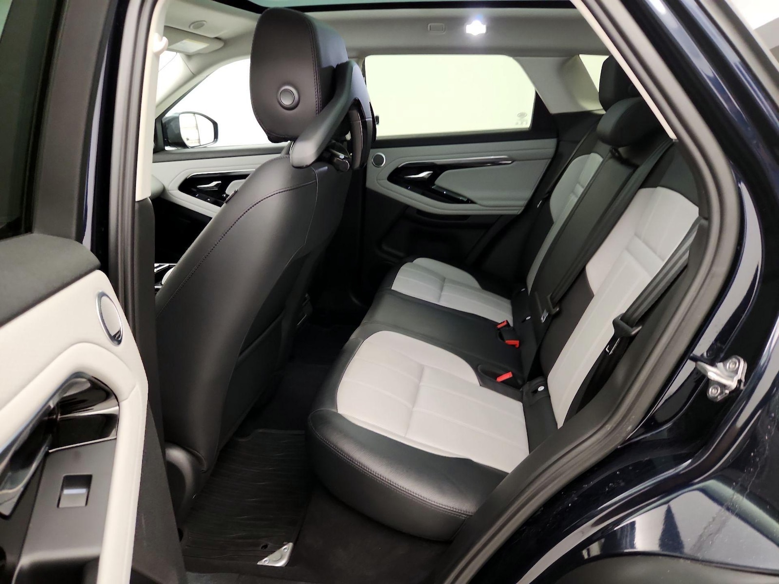 2022 Land Rover Range Rover Evoque S - Photo 22